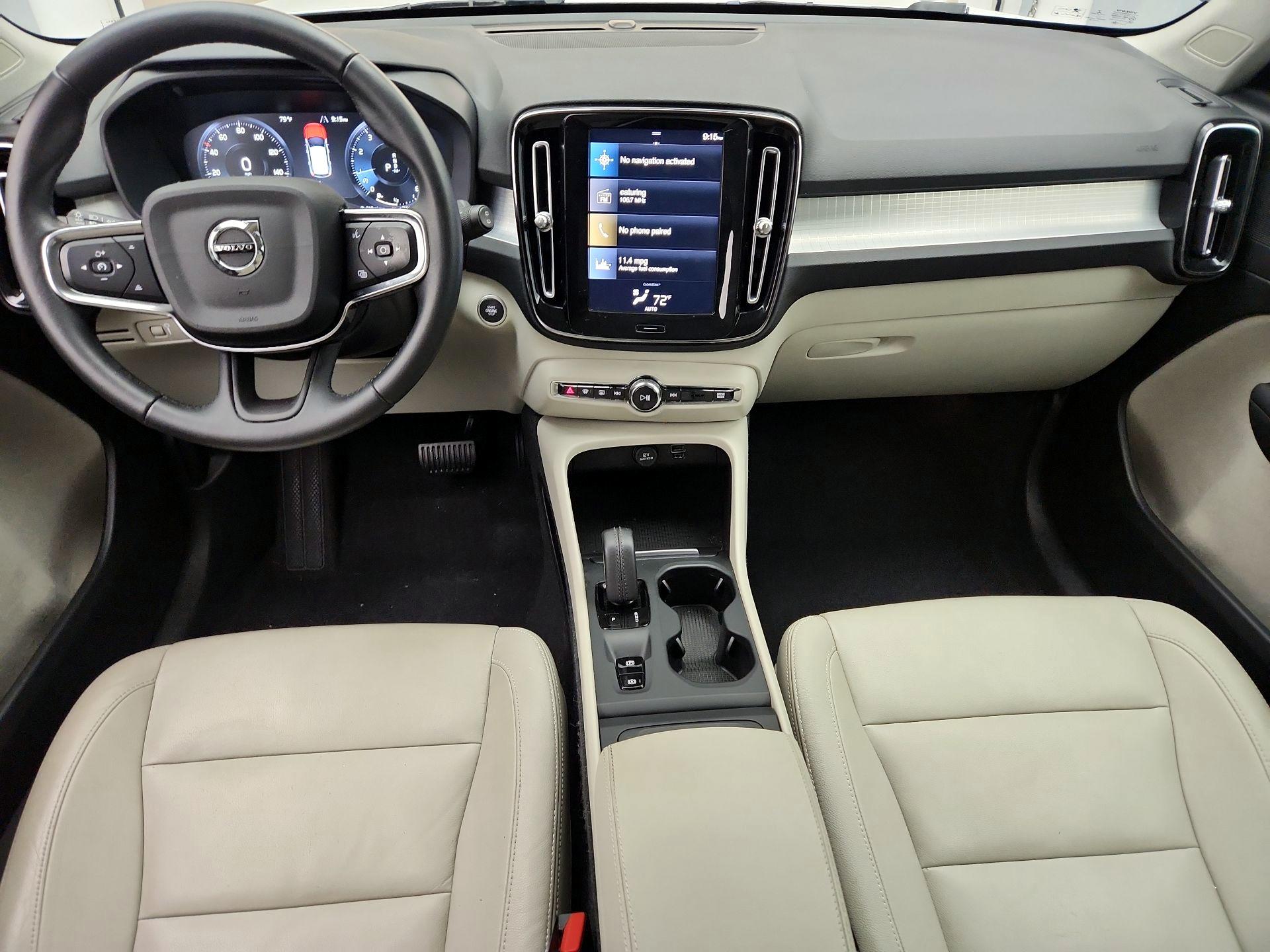 Thumbnail: 2021 Volvo XC40 - 9