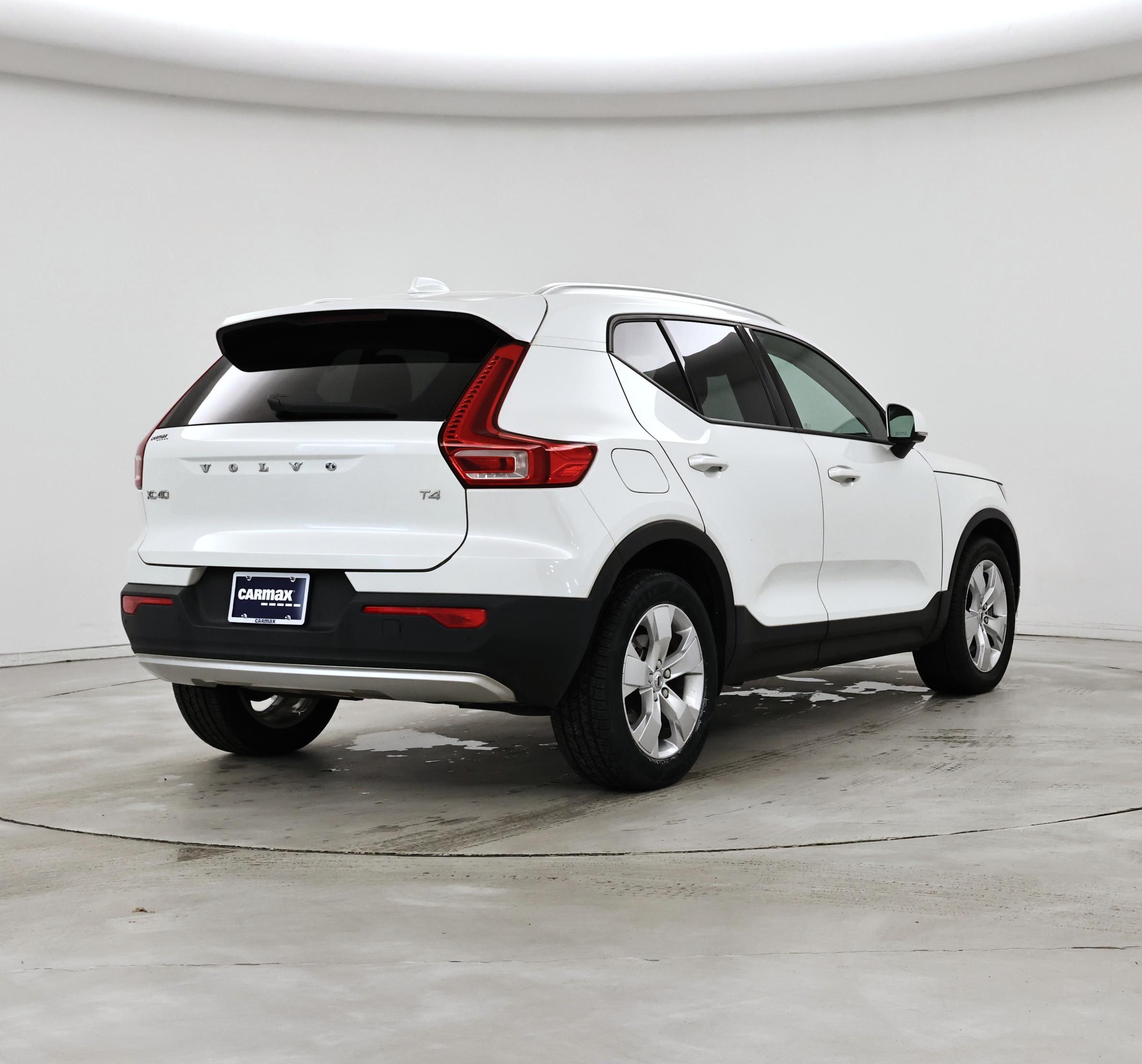 Thumbnail: 2021 Volvo XC40 - 8