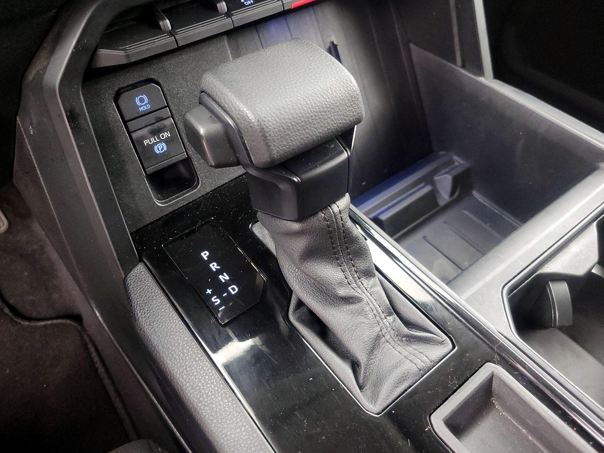 Thumbnail: 2022 Toyota Tundra - 18