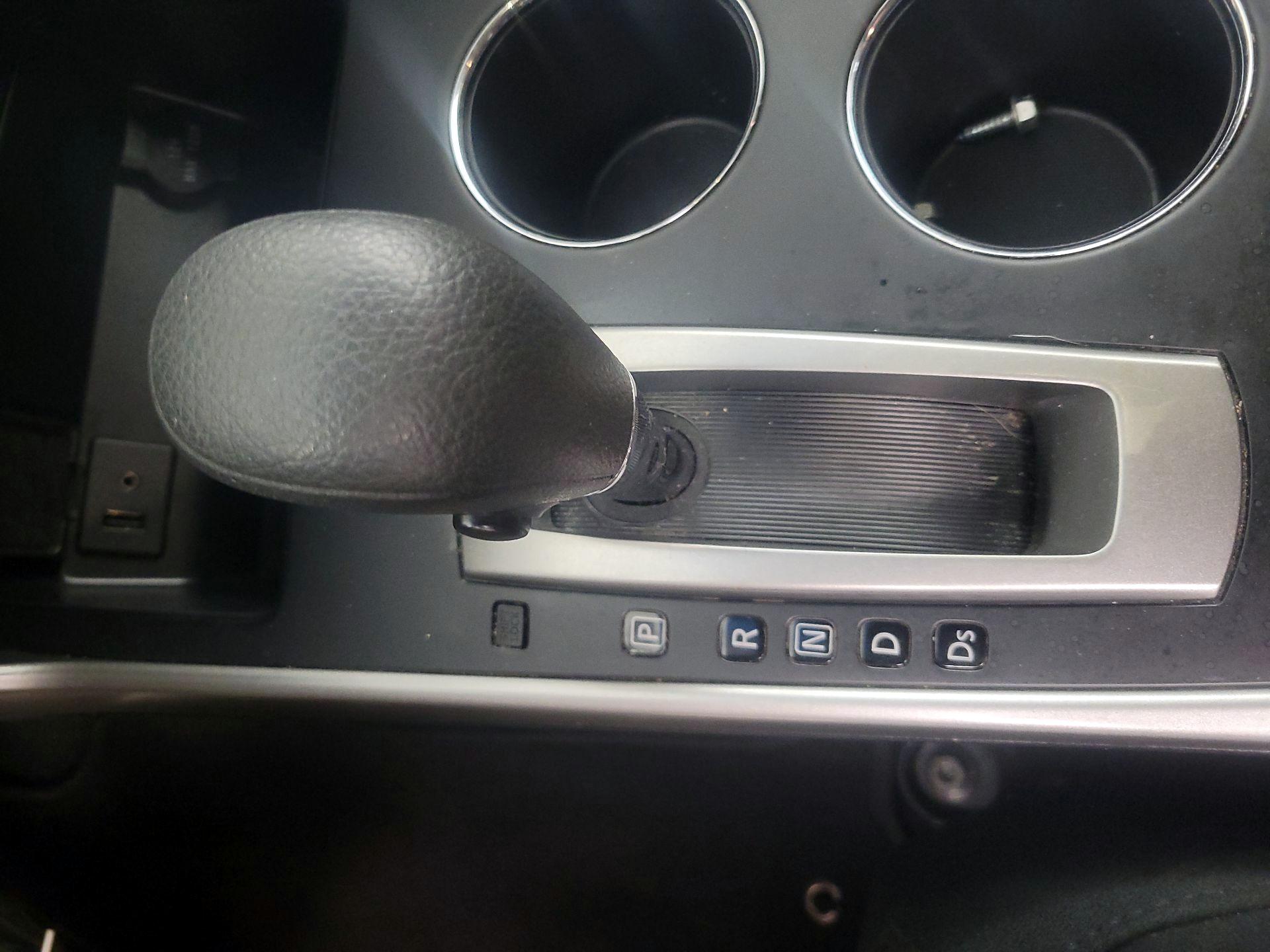 Thumbnail: 2015 Nissan Altima - 17