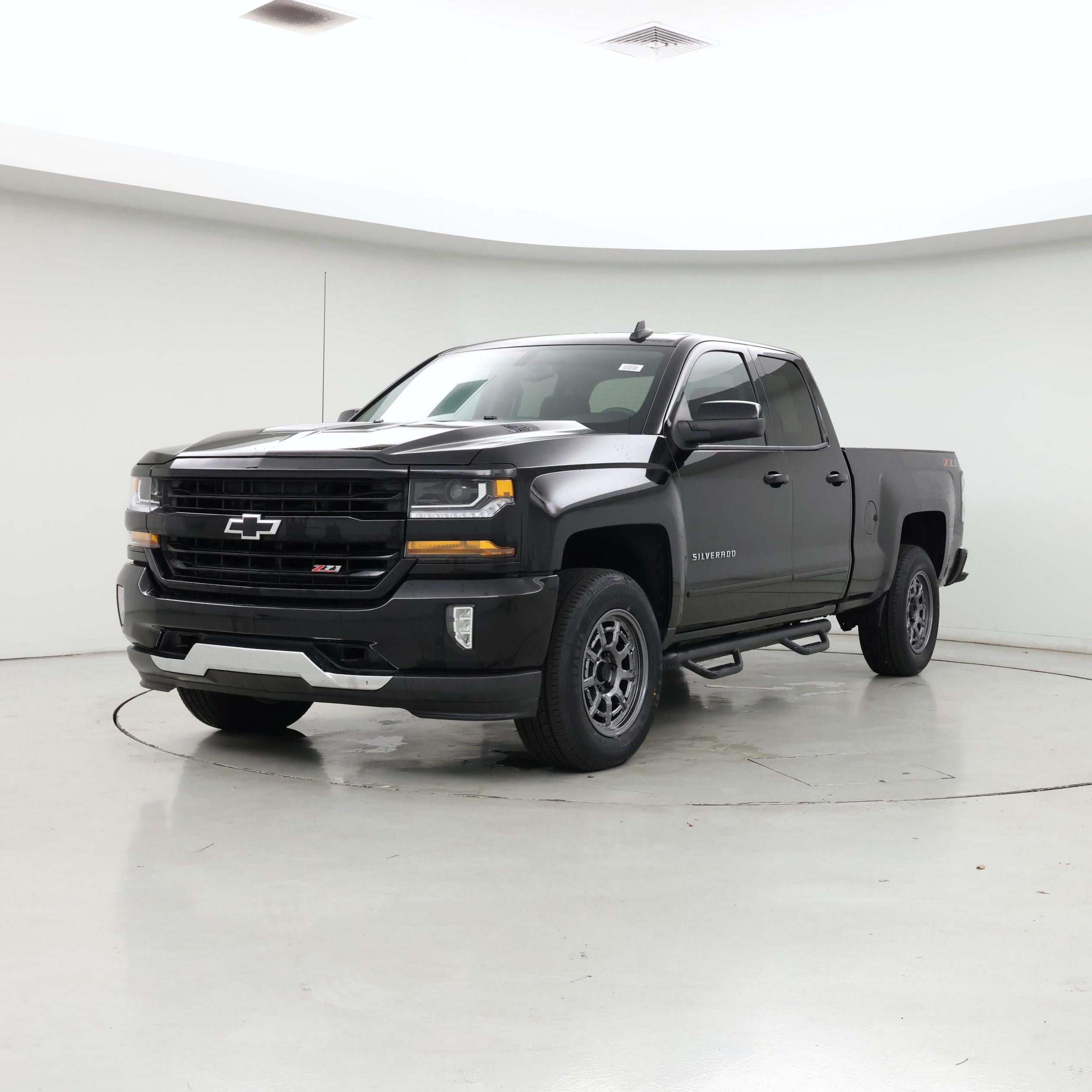Thumbnail: 2018 Chevrolet Silverado 1500 - 4