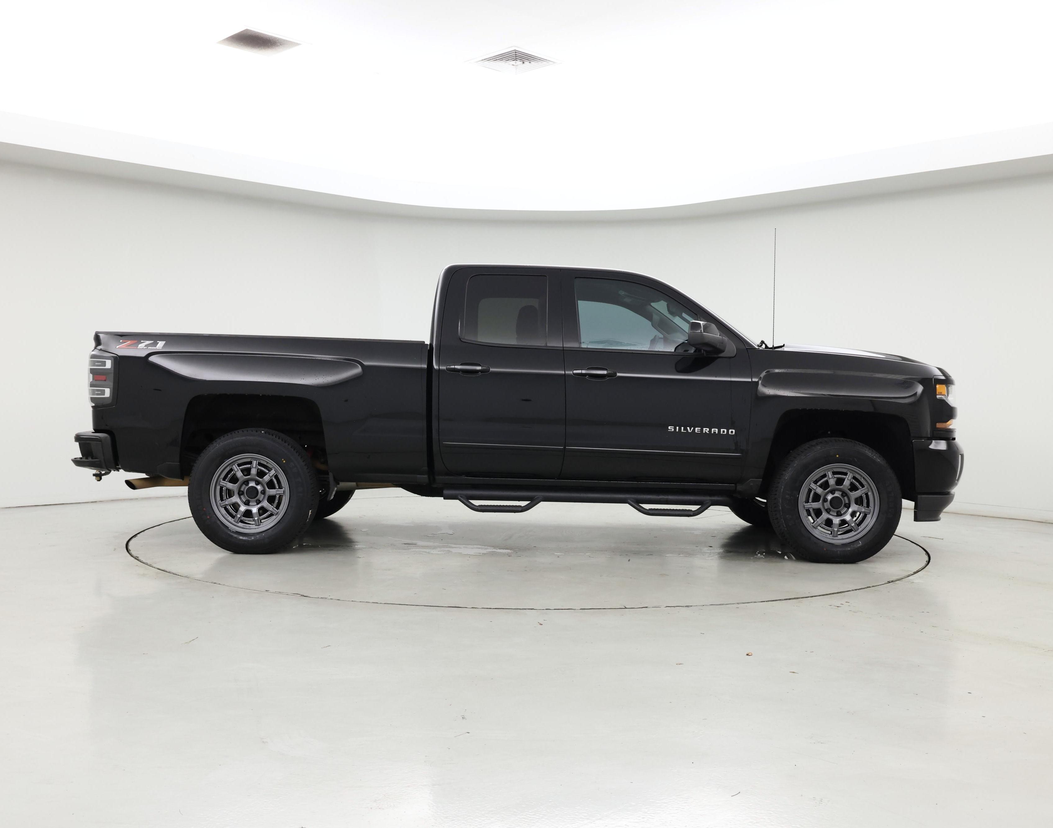 Thumbnail: 2018 Chevrolet Silverado 1500 - 7