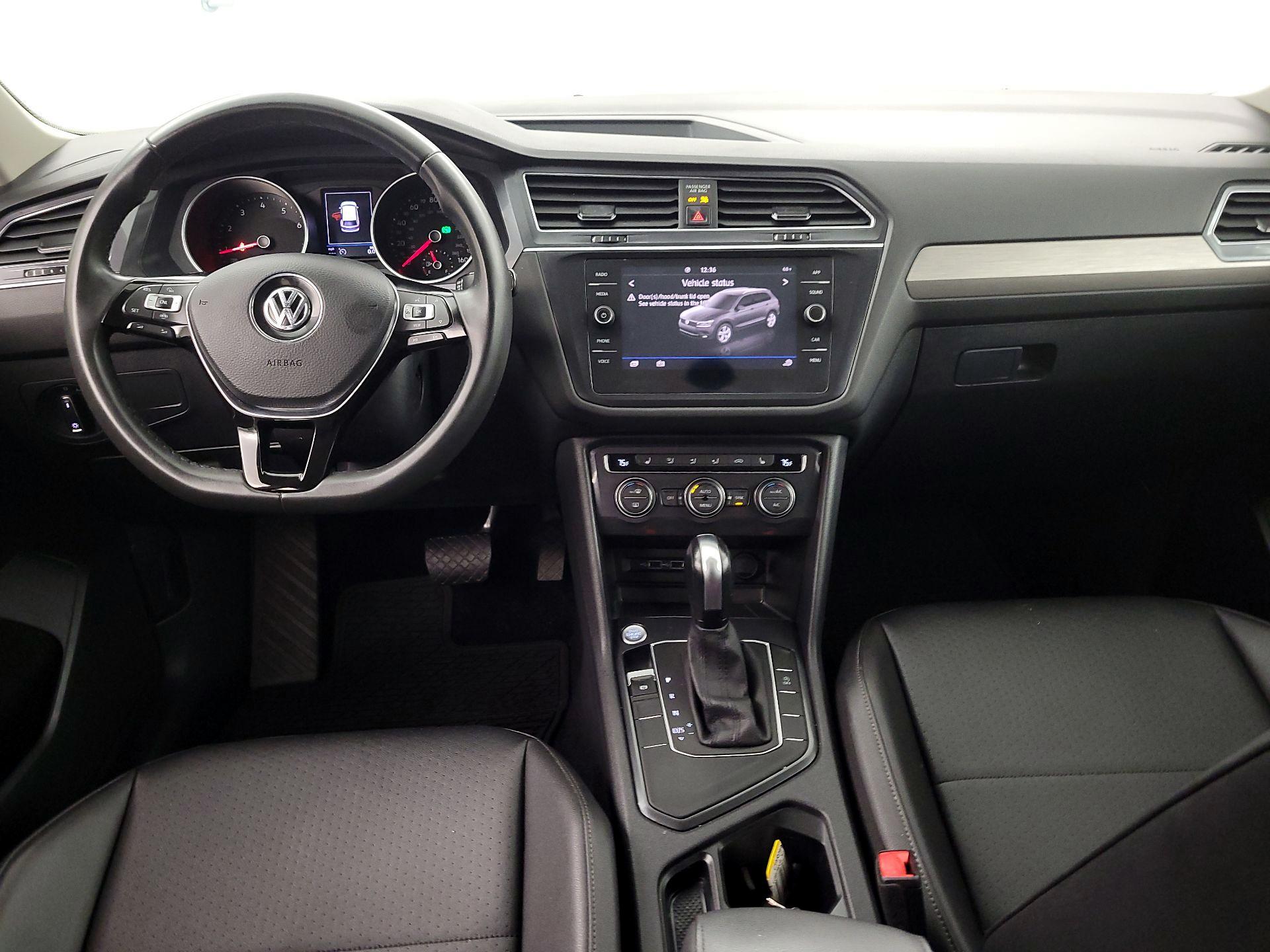 Thumbnail: 2020 Volkswagen Tiguan - 8