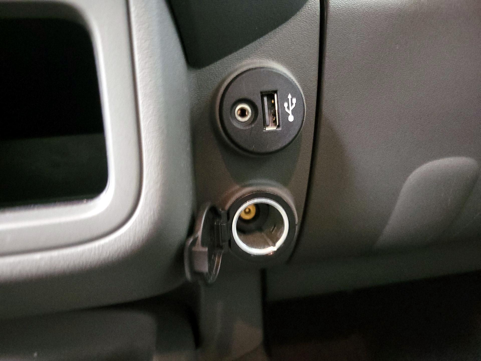 Thumbnail: 2019 Nissan Frontier - 18