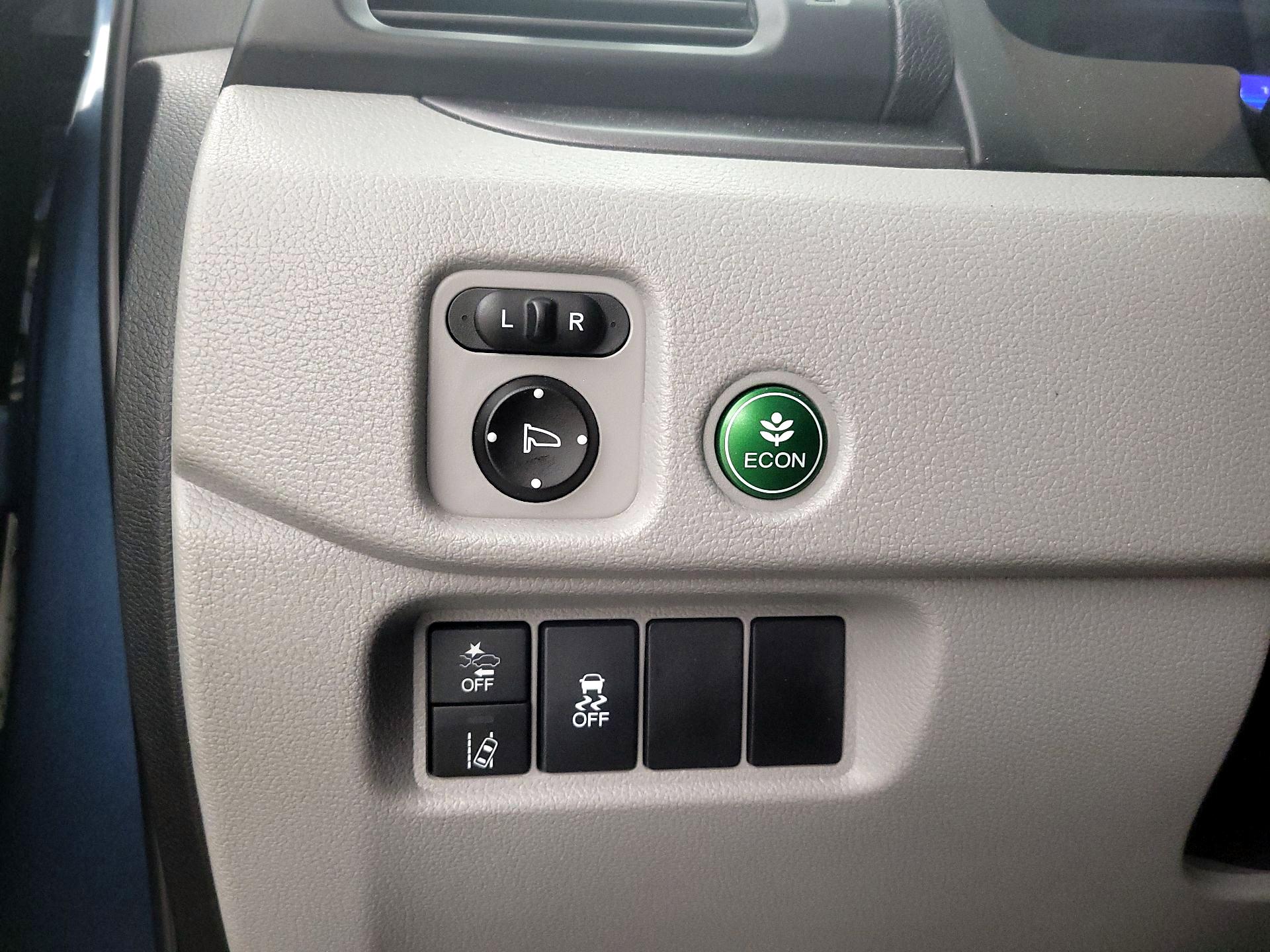 Thumbnail: 2019 Honda Pilot - 11