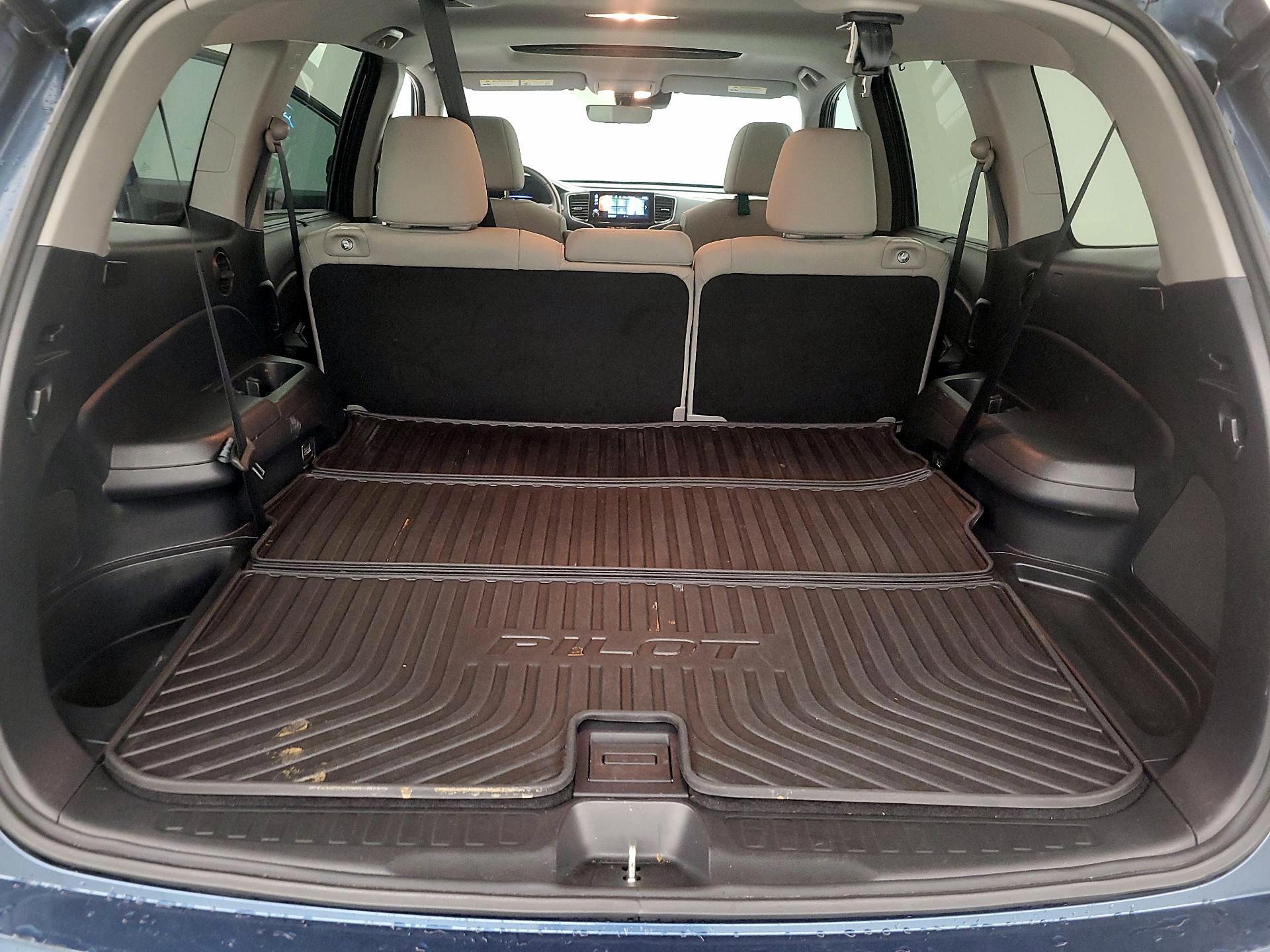 Thumbnail: 2019 Honda Pilot - 19