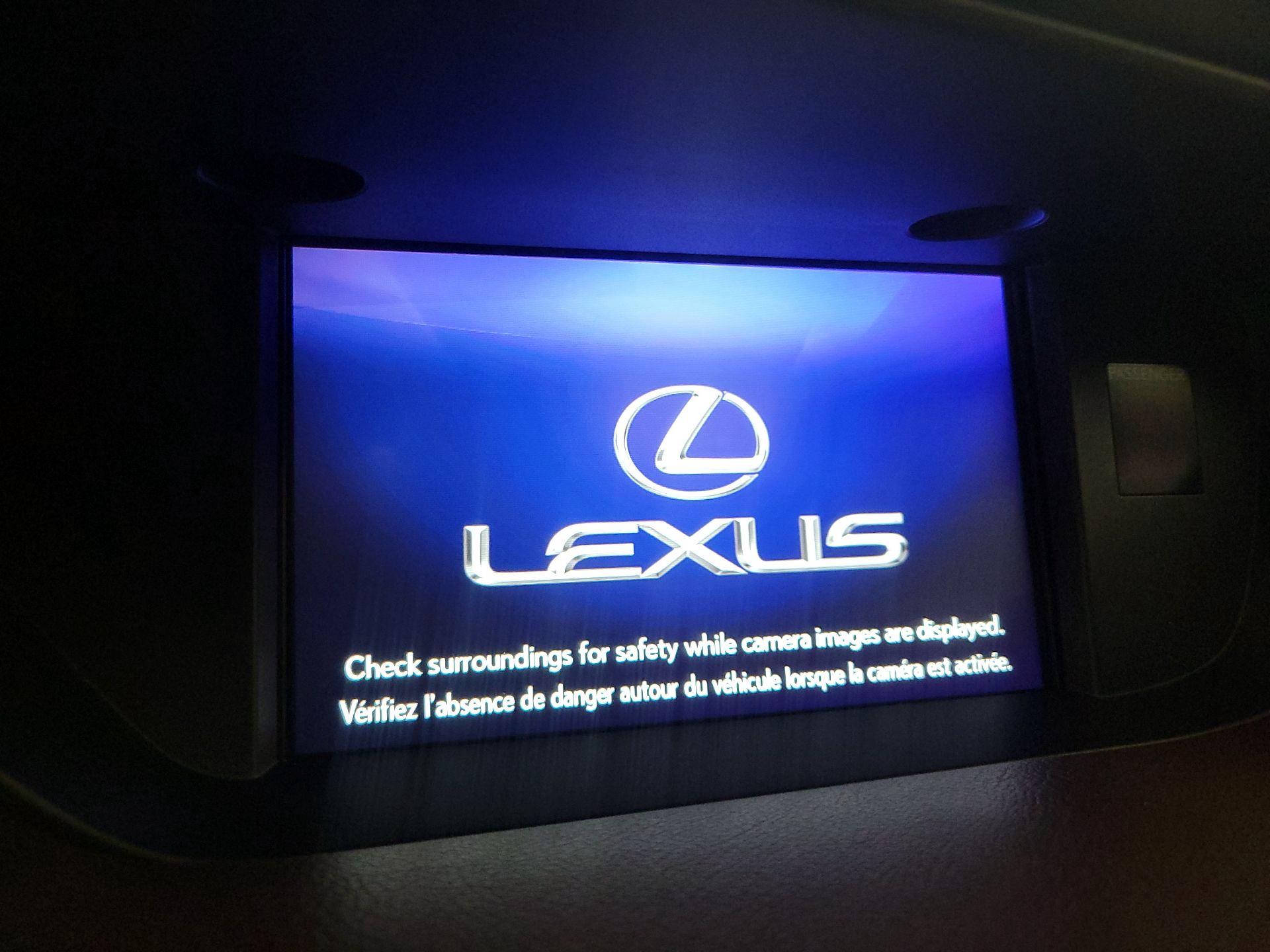 Thumbnail: 2019 Lexus ES - 15