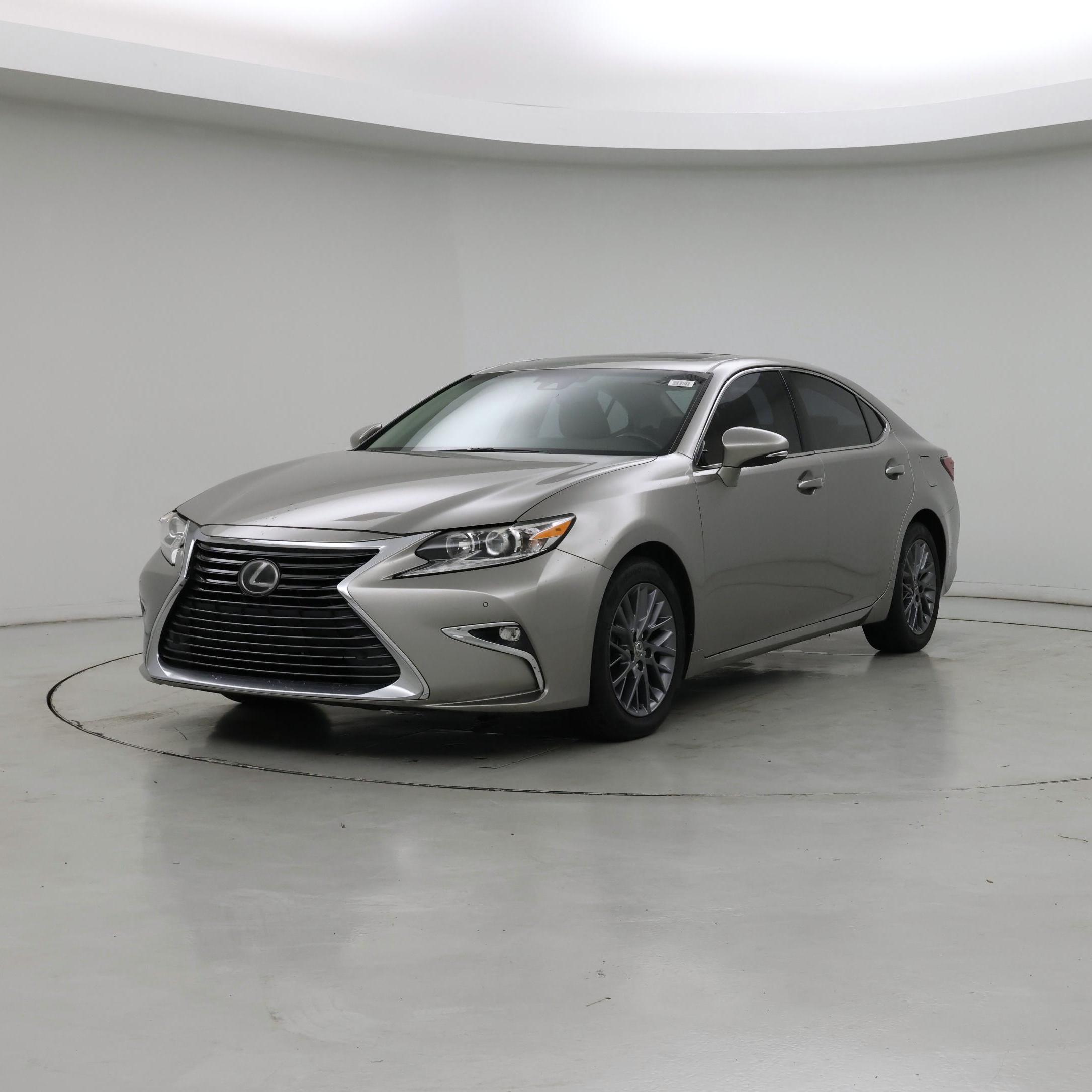 Thumbnail: 2019 Lexus ES - 4