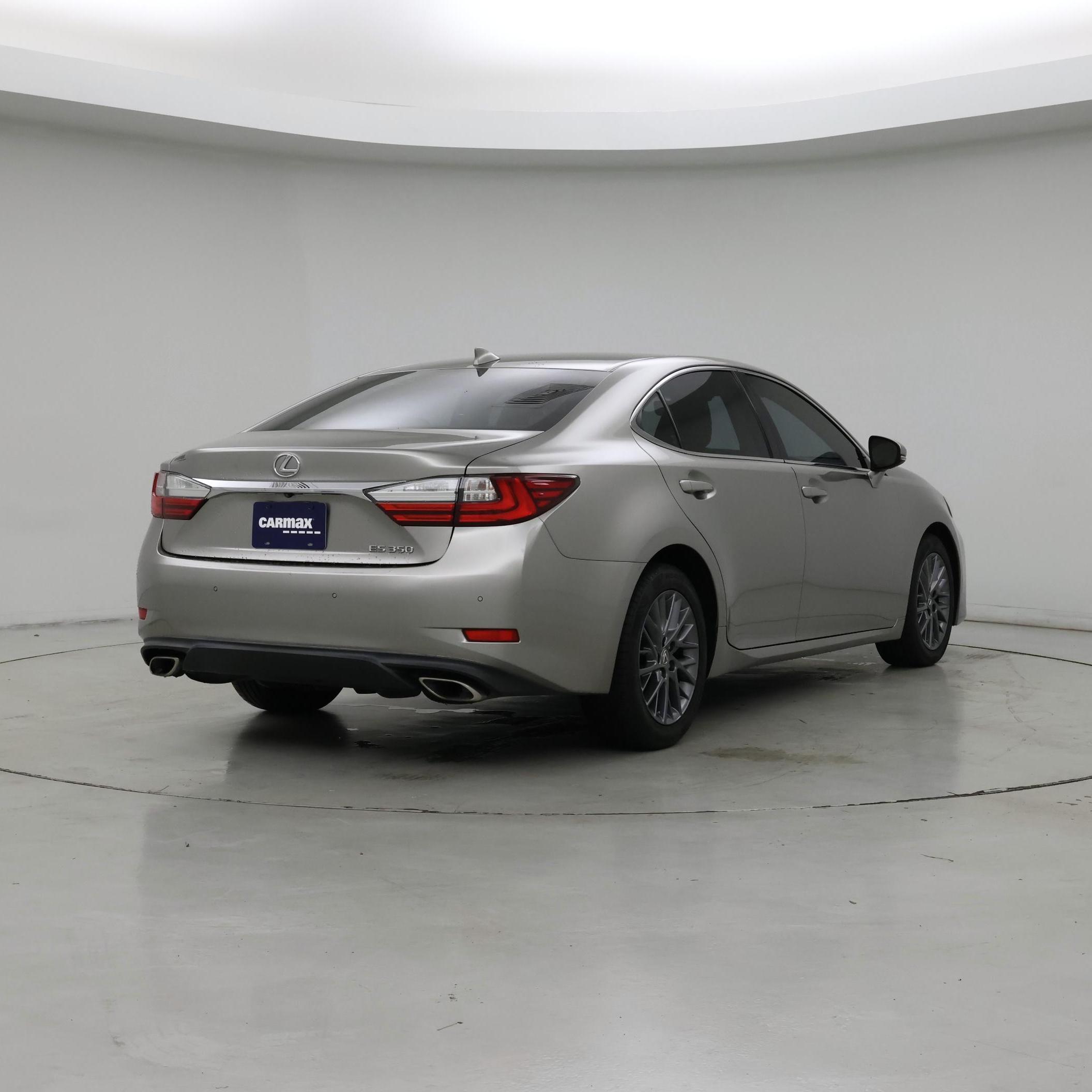Thumbnail: 2019 Lexus ES - 8