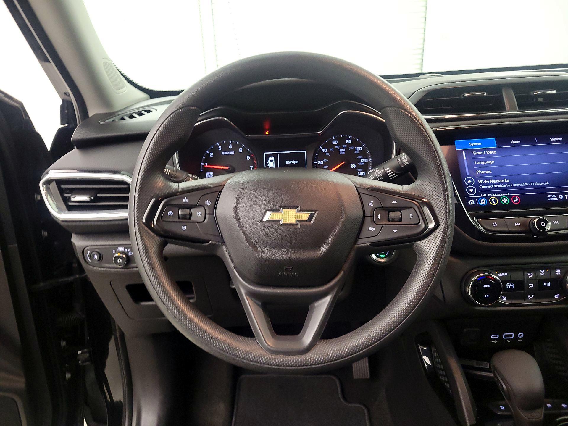 Thumbnail: 2023 Chevrolet TrailBlazer - 10