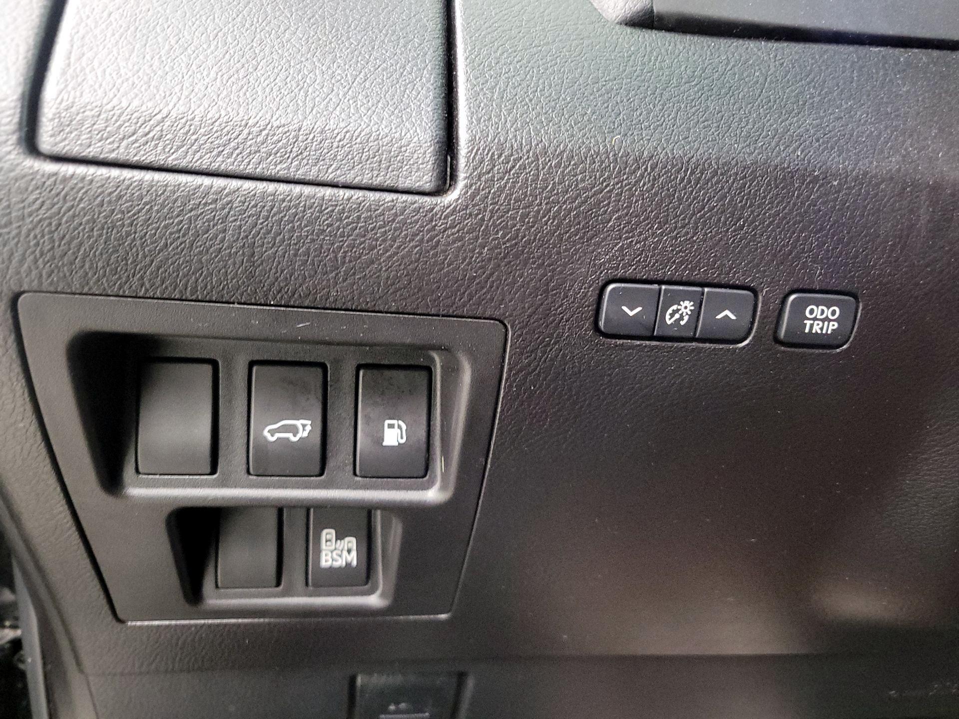 Thumbnail: 2015 Lexus RX - 13