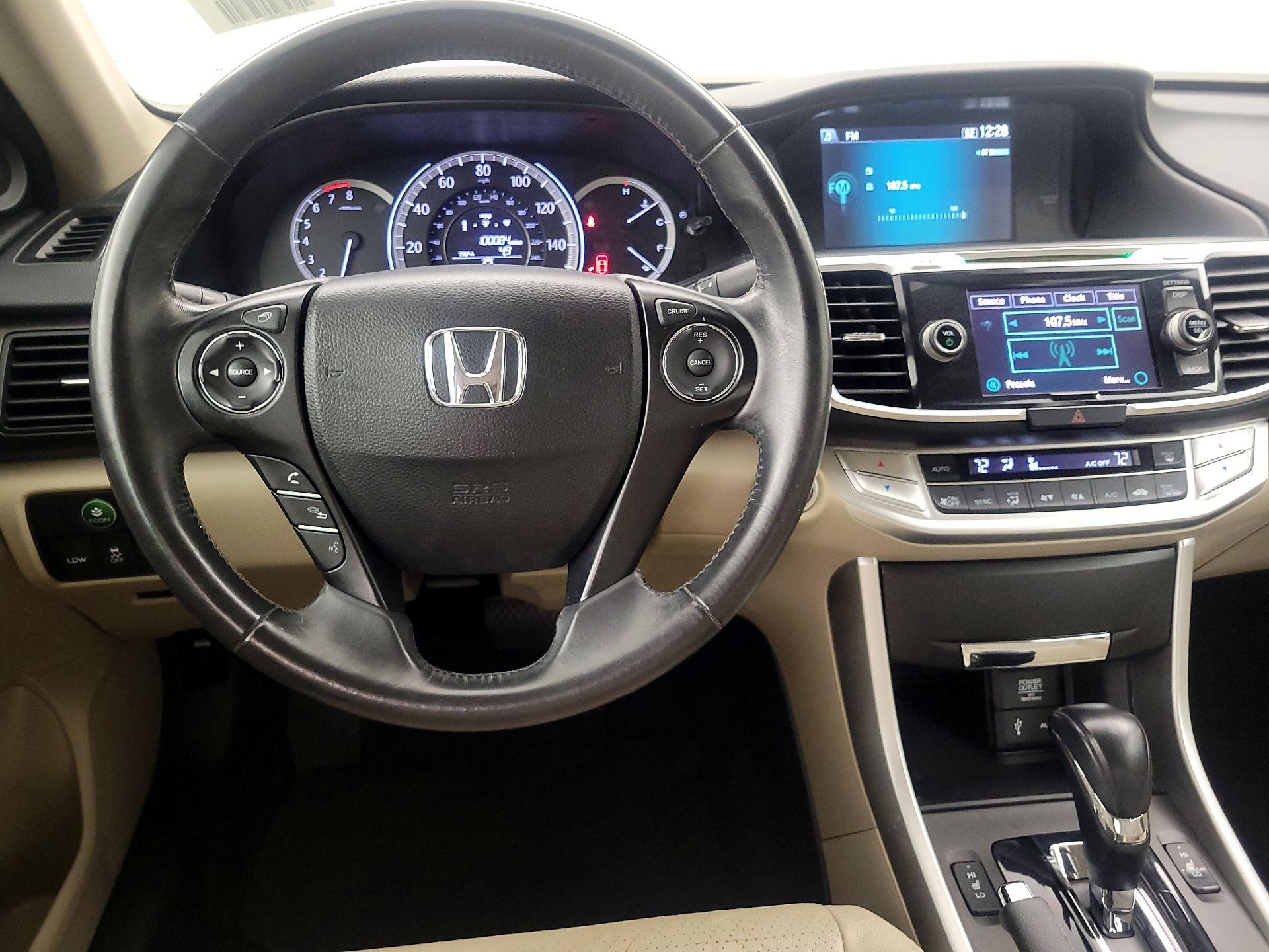 Thumbnail: 2015 Honda Accord - 10