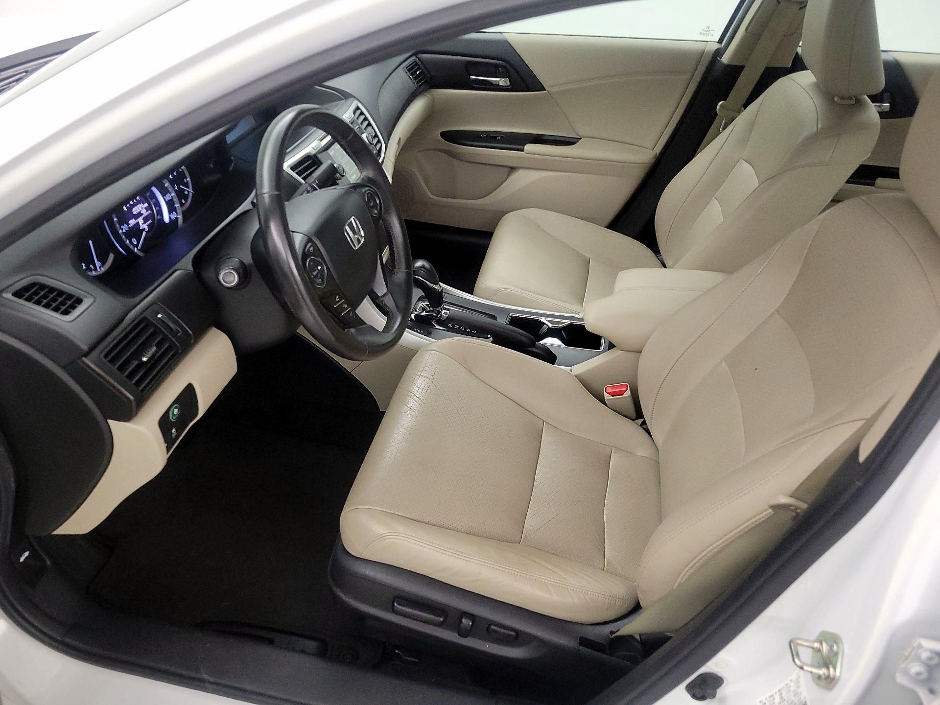 Thumbnail: 2015 Honda Accord - 11