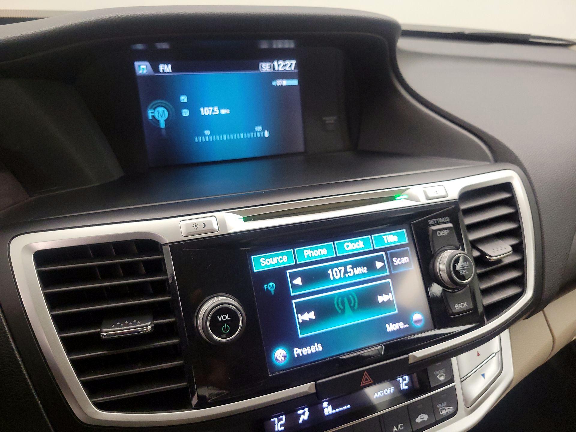Thumbnail: 2015 Honda Accord - 15