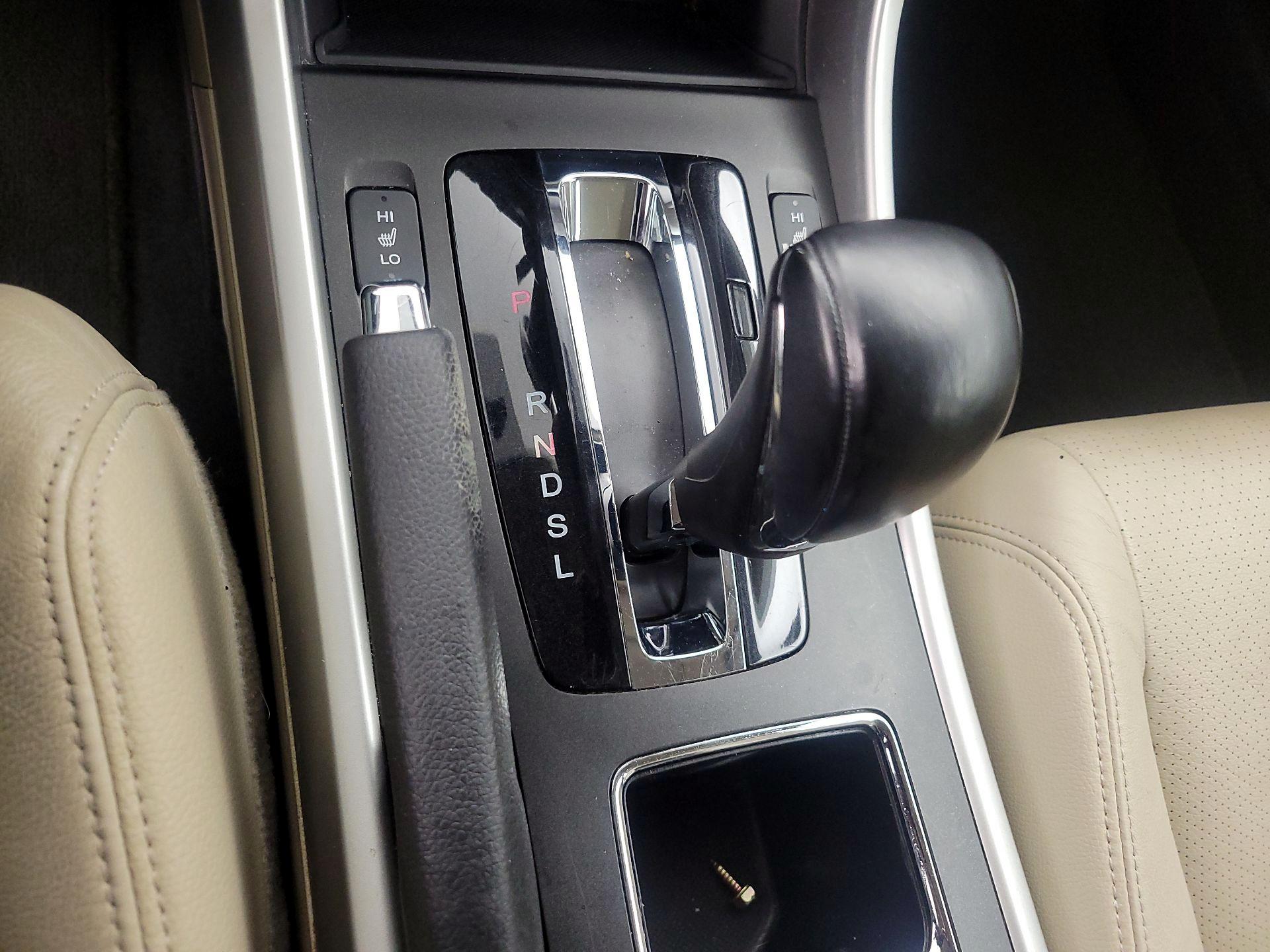 Thumbnail: 2015 Honda Accord - 17
