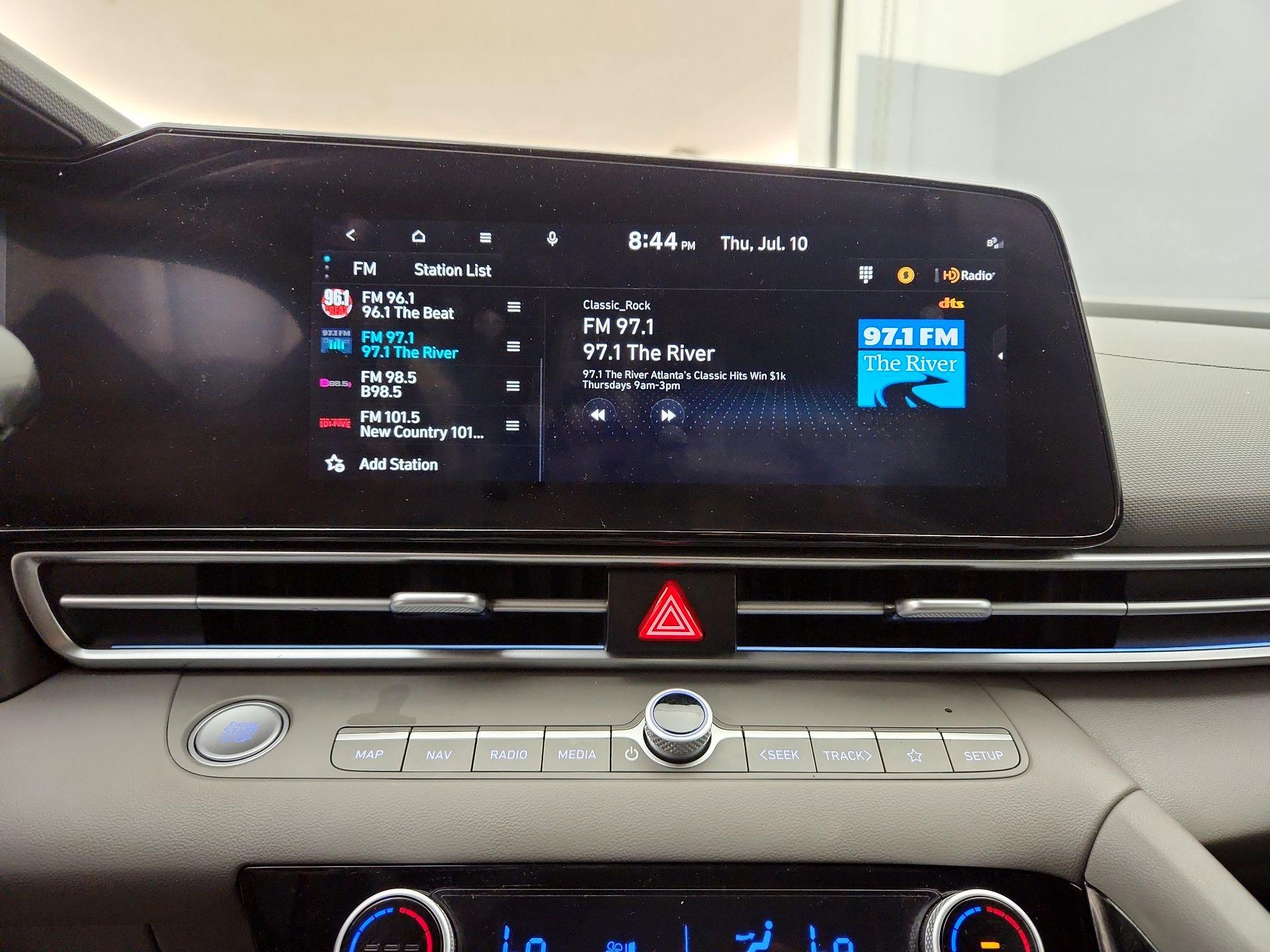 Thumbnail: 2024 Hyundai Elantra - 16