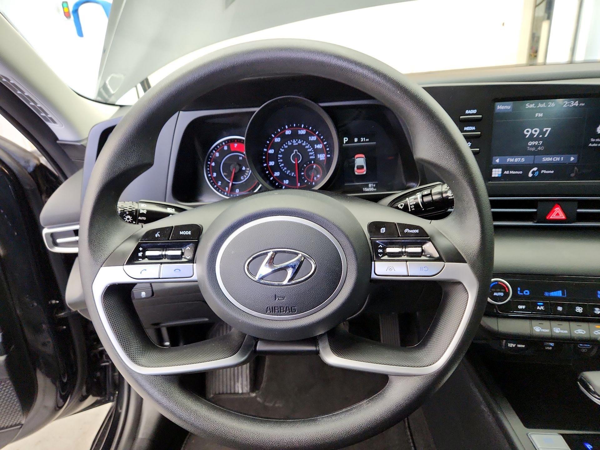 Thumbnail: 2023 Hyundai Elantra - 10