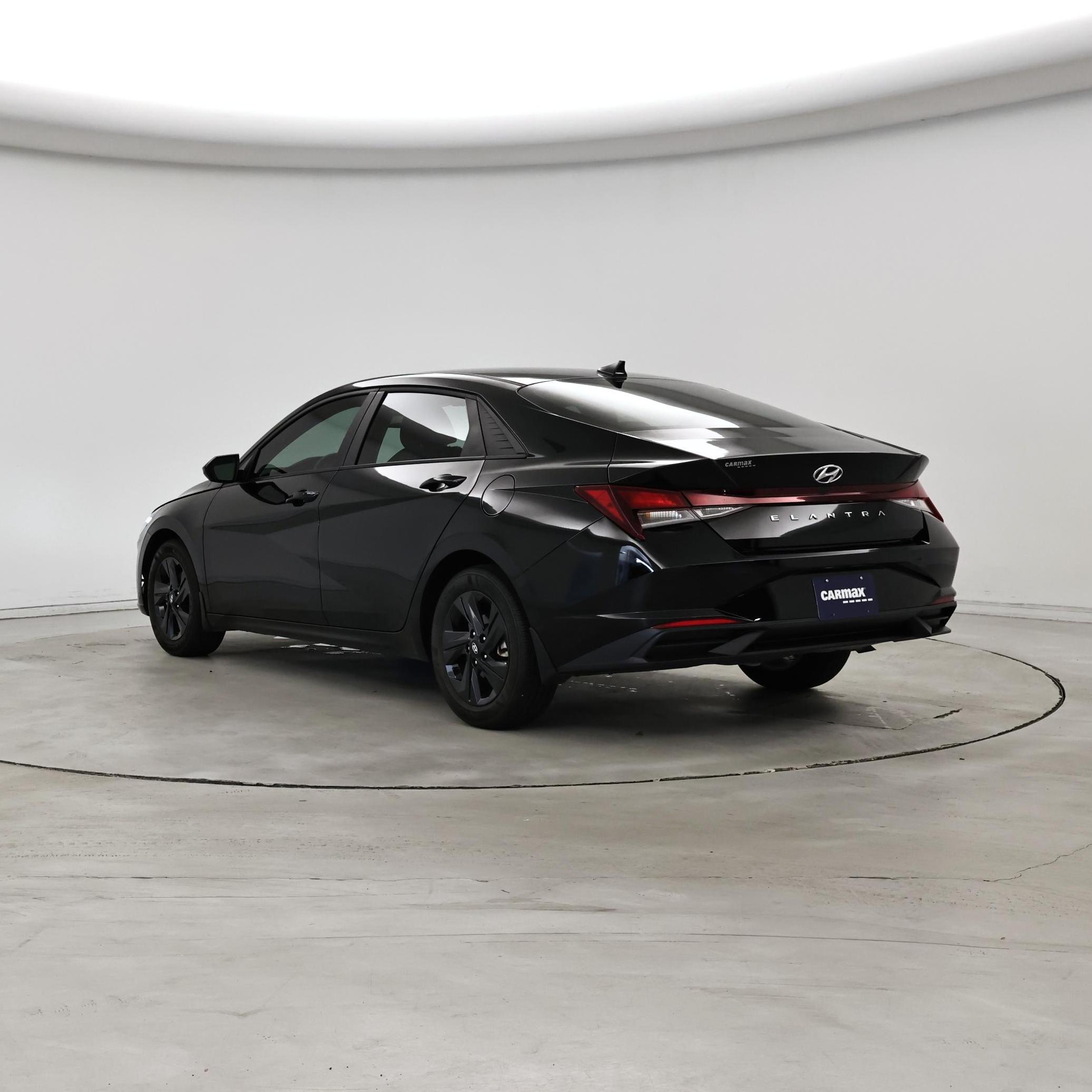 Thumbnail: 2023 Hyundai Elantra - 2