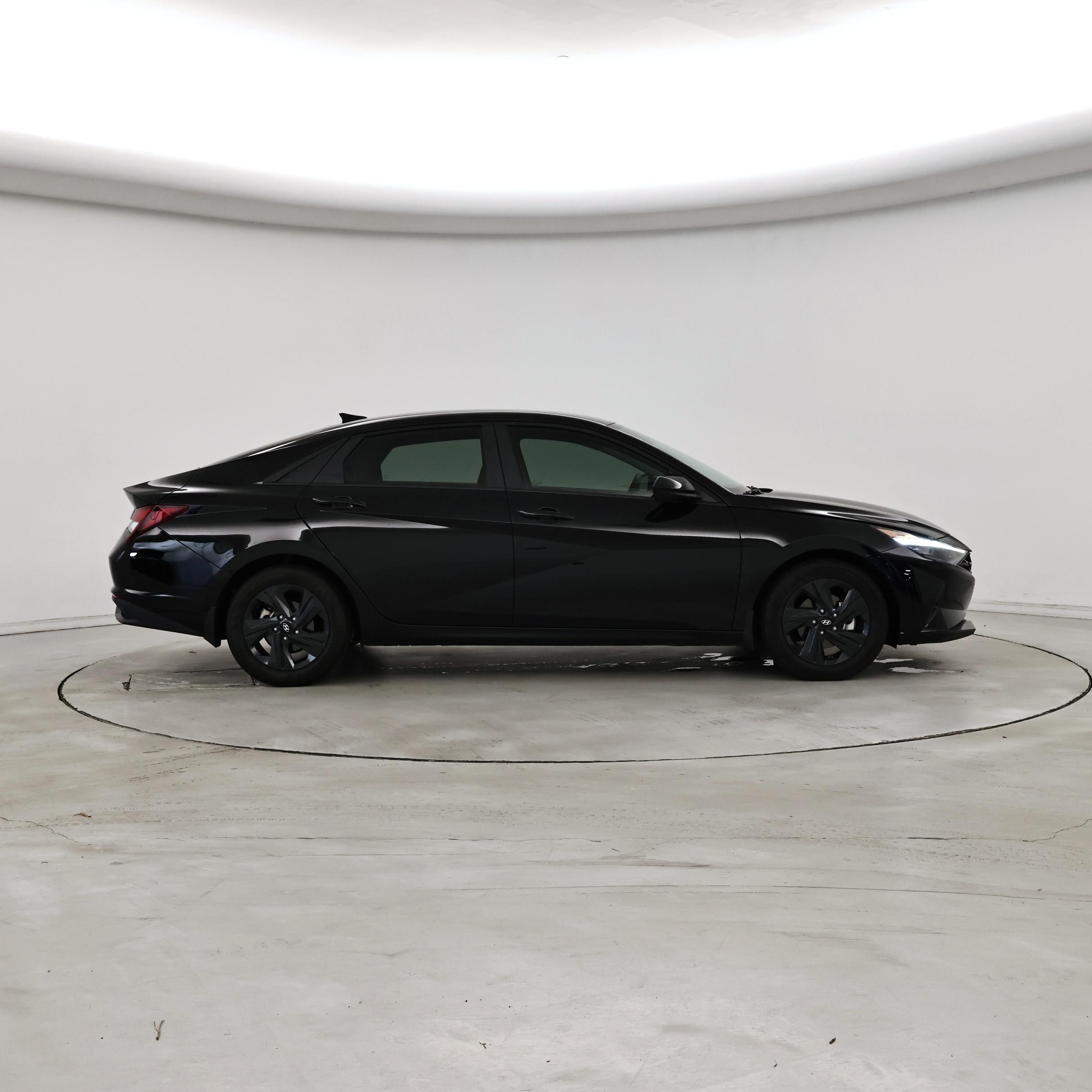 Thumbnail: 2023 Hyundai Elantra - 7