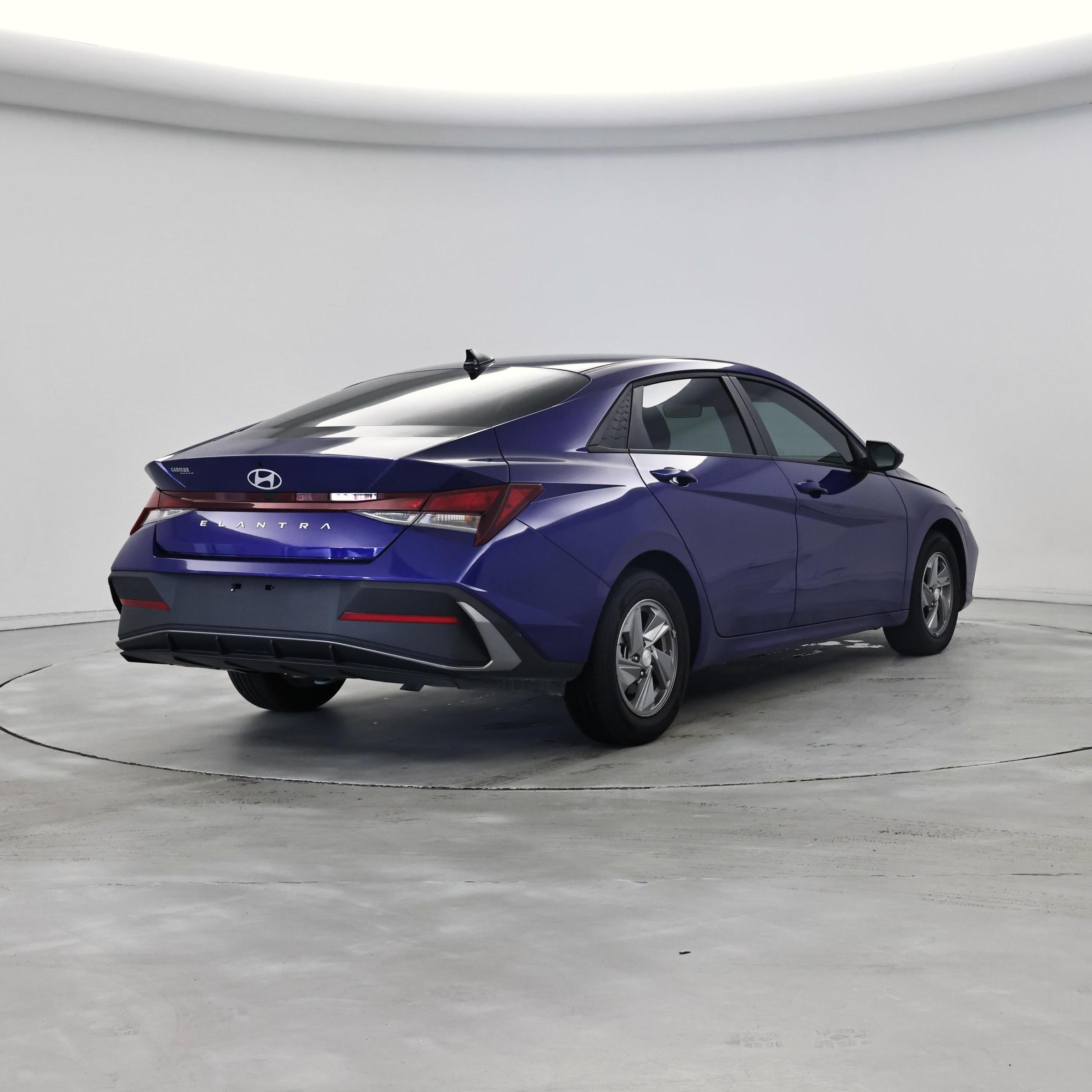 Thumbnail: 2024 Hyundai Elantra - 8