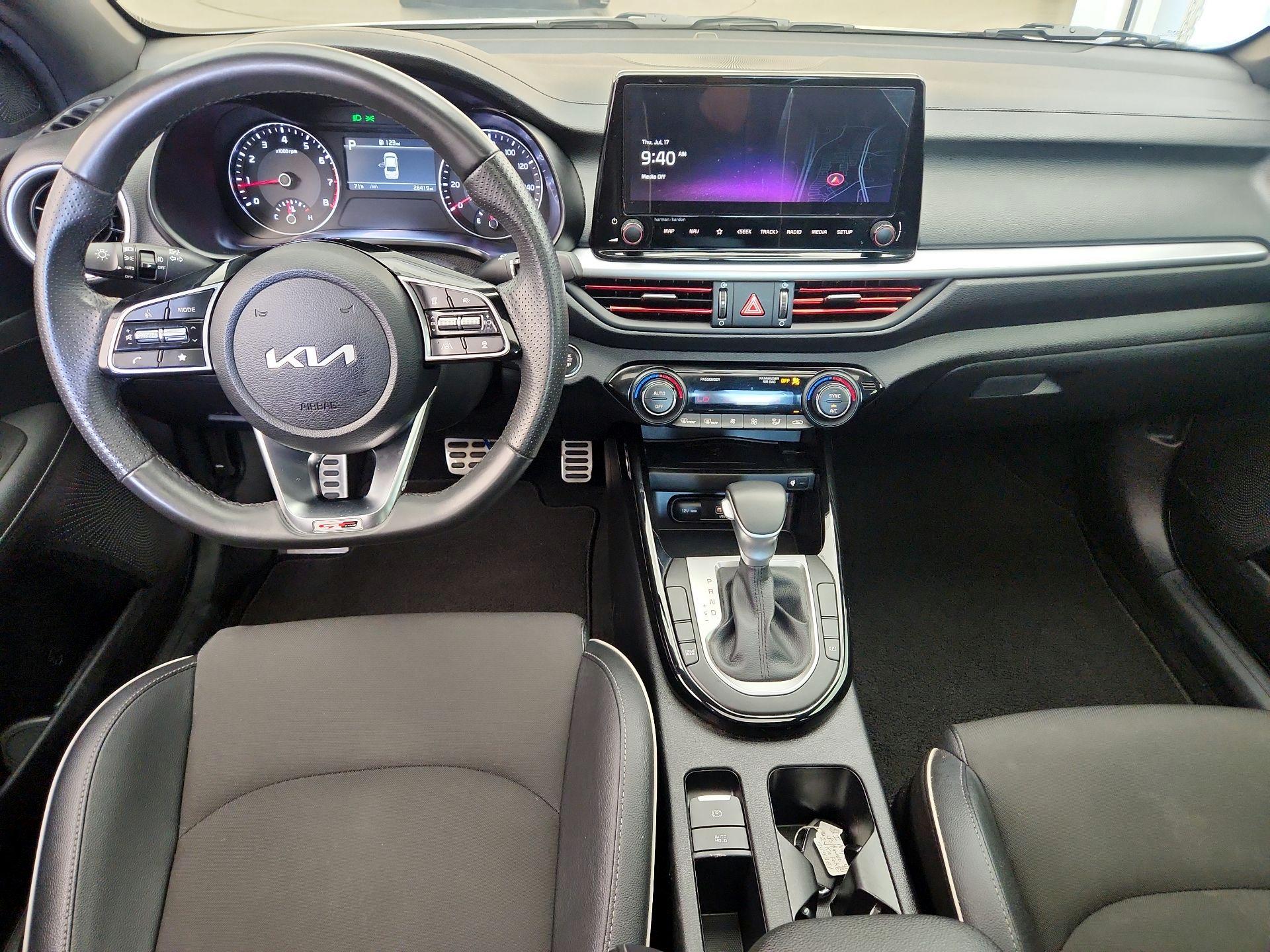 Thumbnail: 2024 Kia Forte - 9