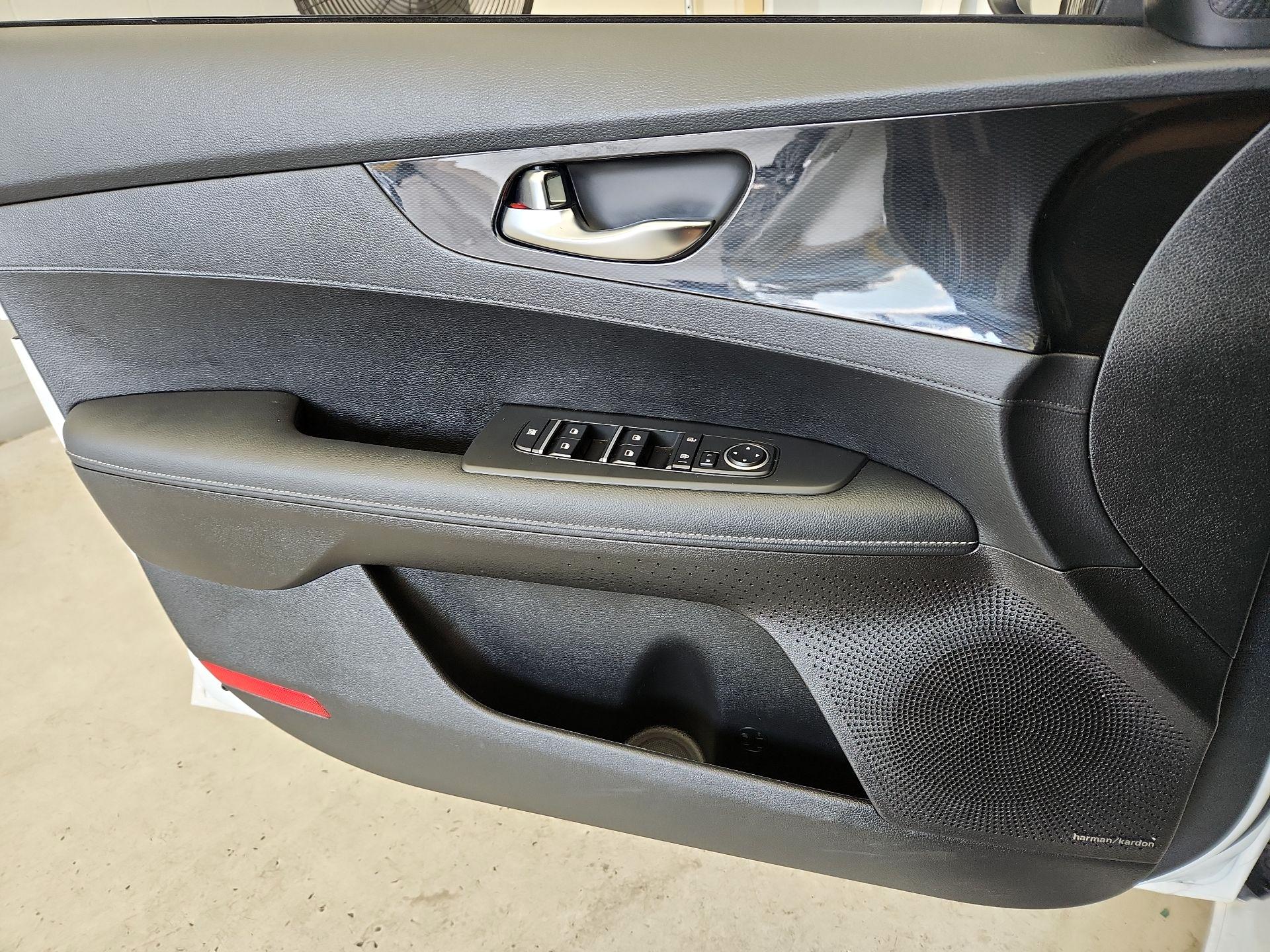 Thumbnail: 2024 Kia Forte - 12