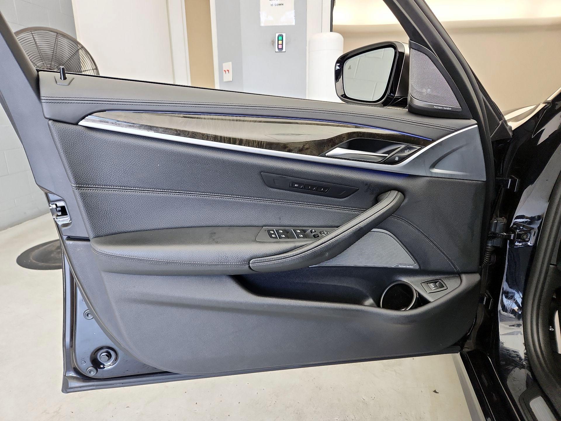 Thumbnail: 2019 BMW 5 Series - 12