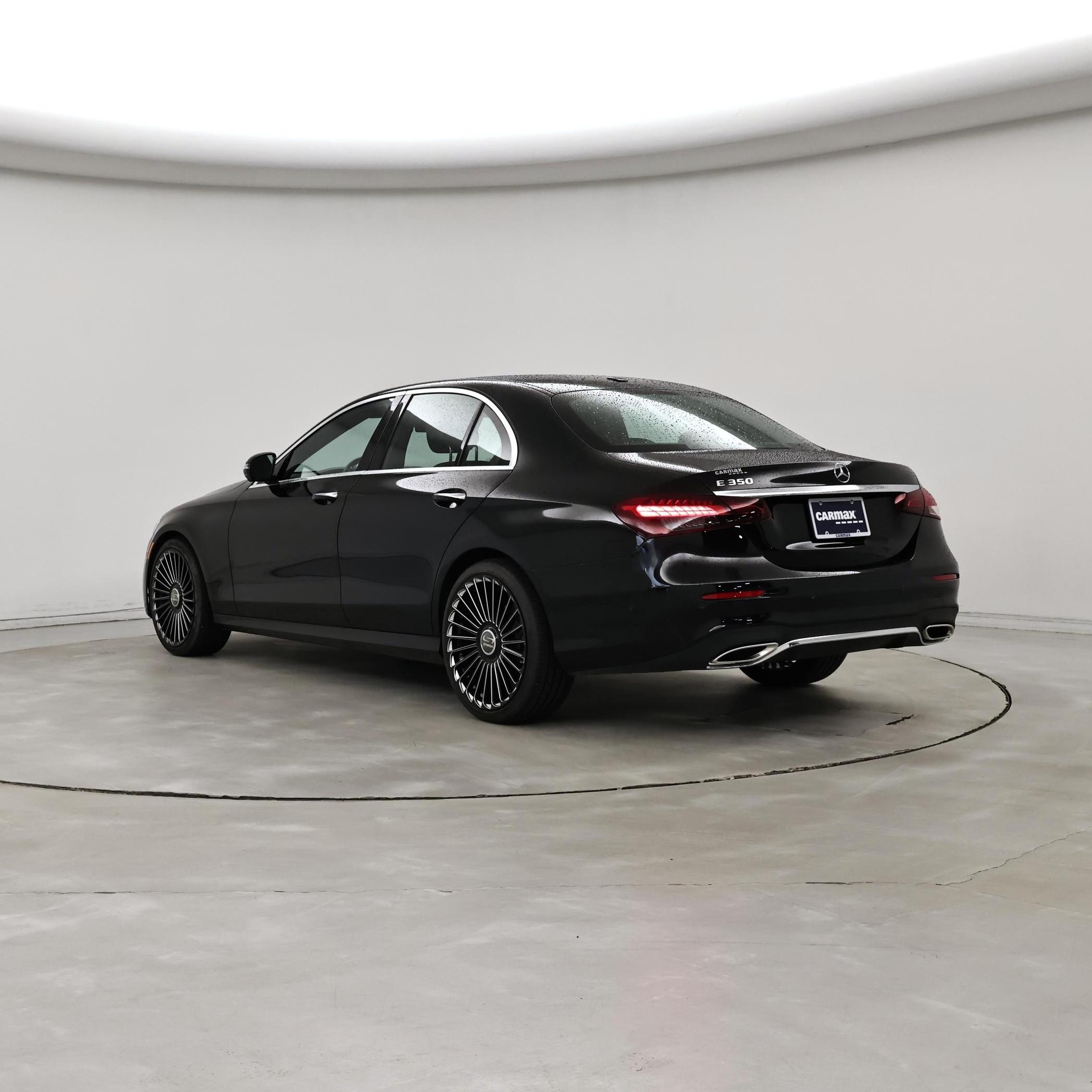 Thumbnail: 2022 Mercedes-Benz E-Class - 2