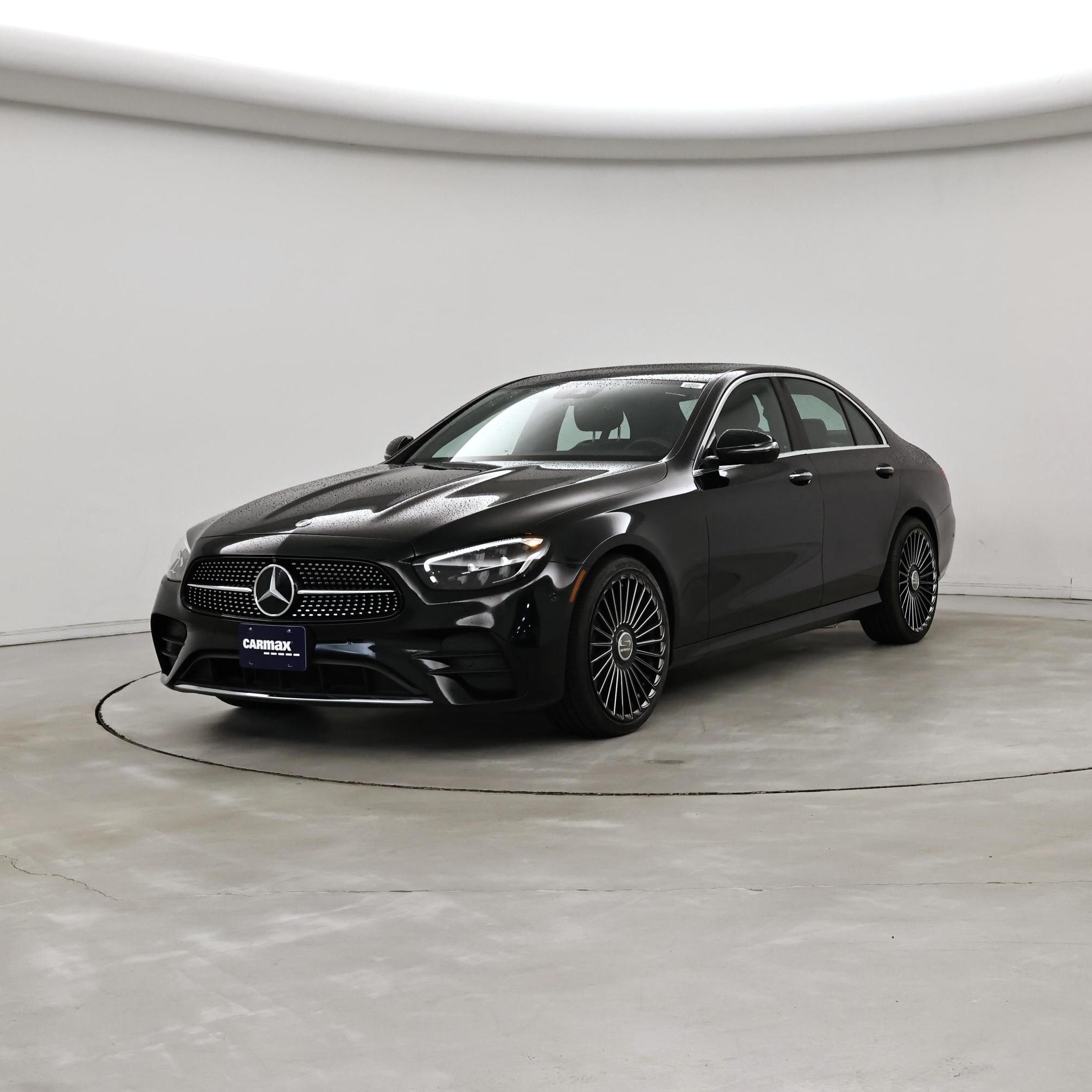 Thumbnail: 2022 Mercedes-Benz E-Class - 4