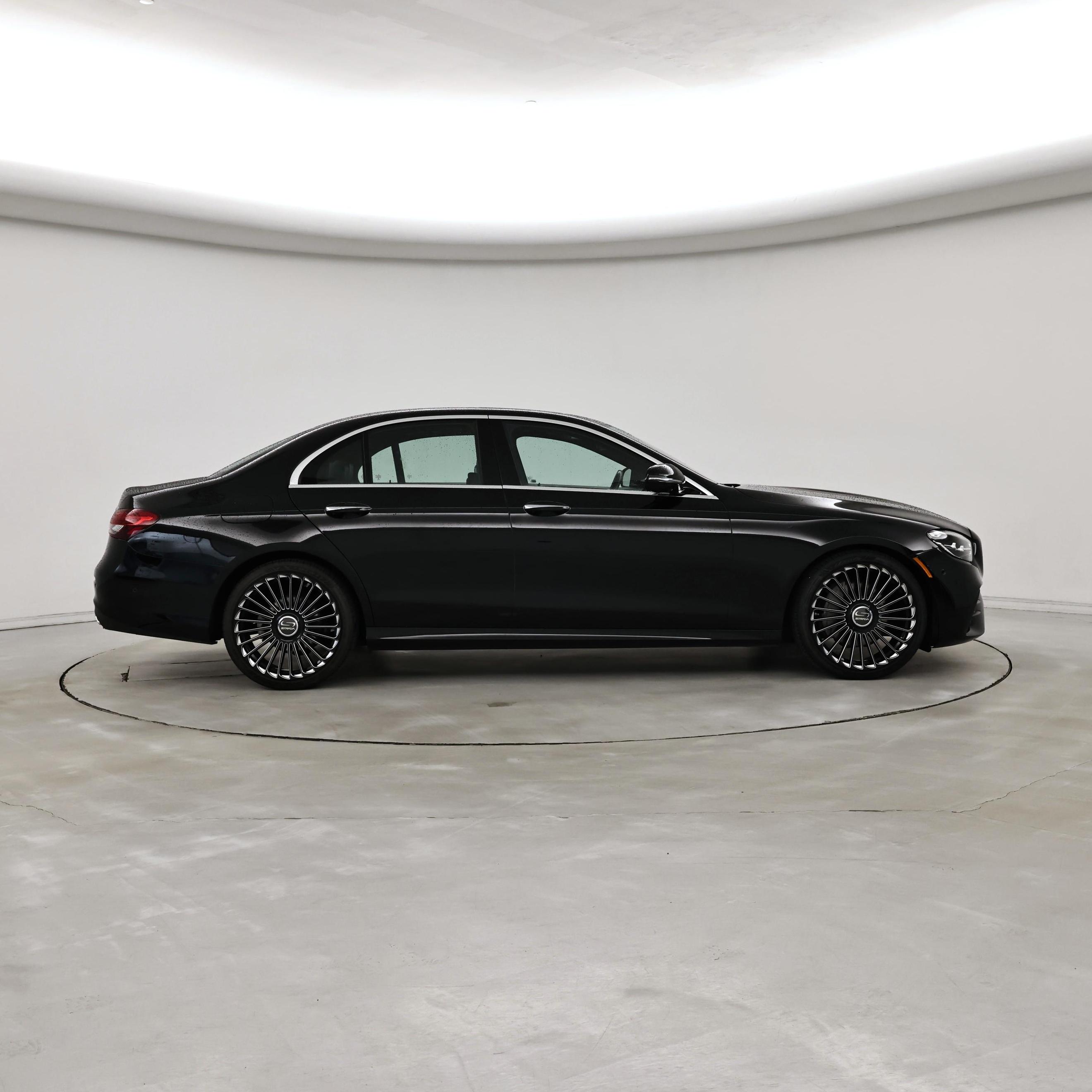 Thumbnail: 2022 Mercedes-Benz E-Class - 7