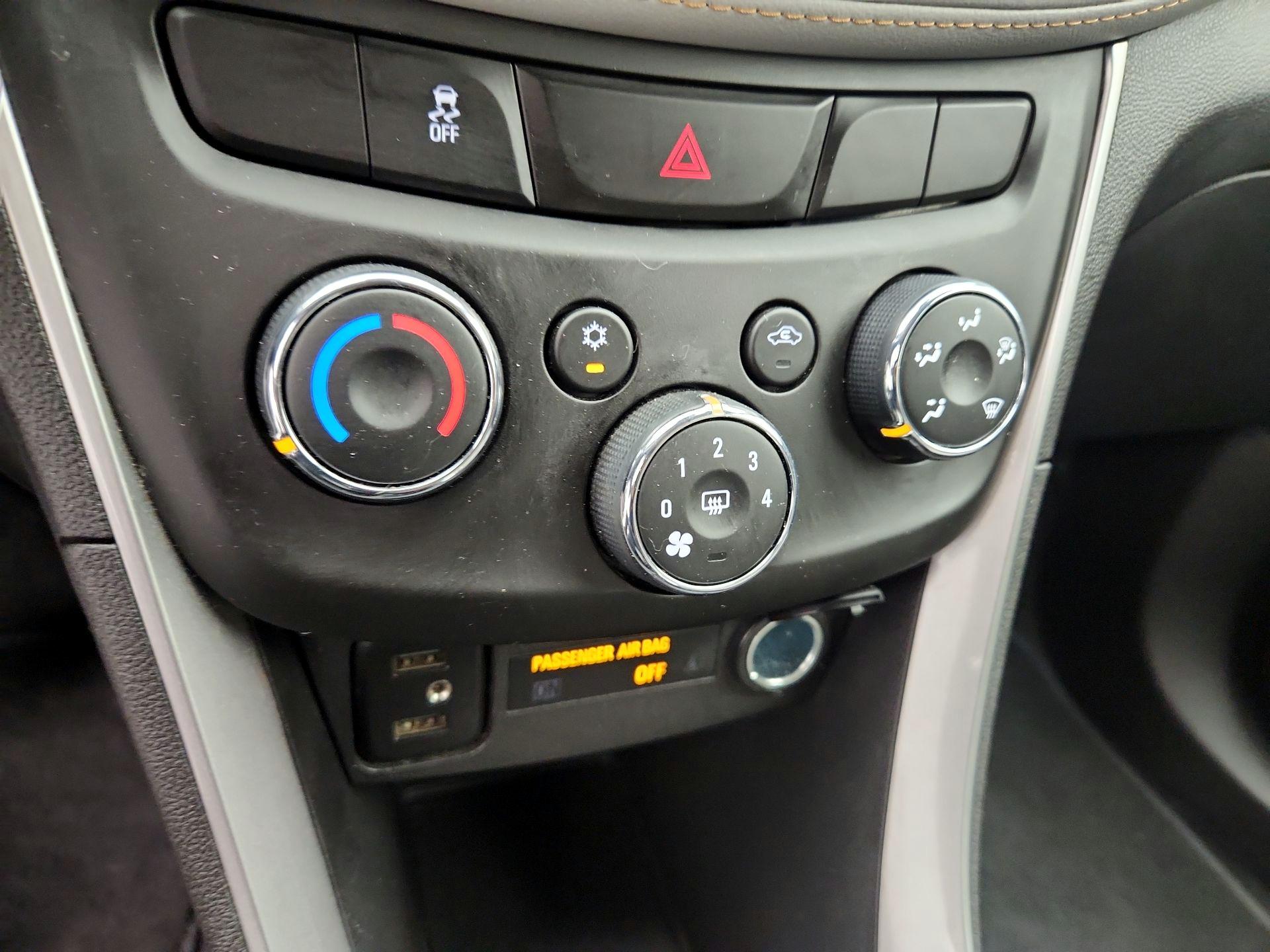 Thumbnail: 2020 Chevrolet Trax - 16