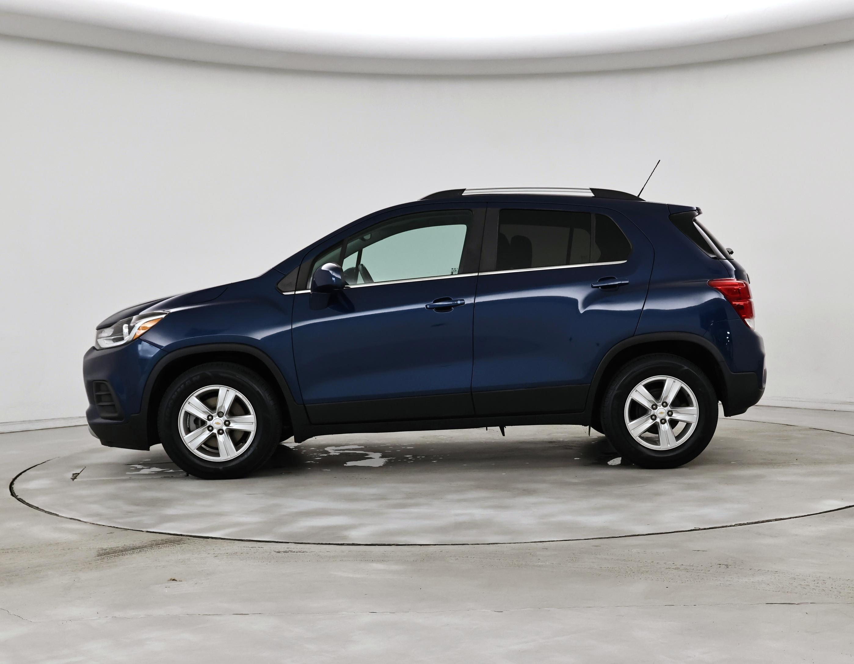 Thumbnail: 2020 Chevrolet Trax - 3
