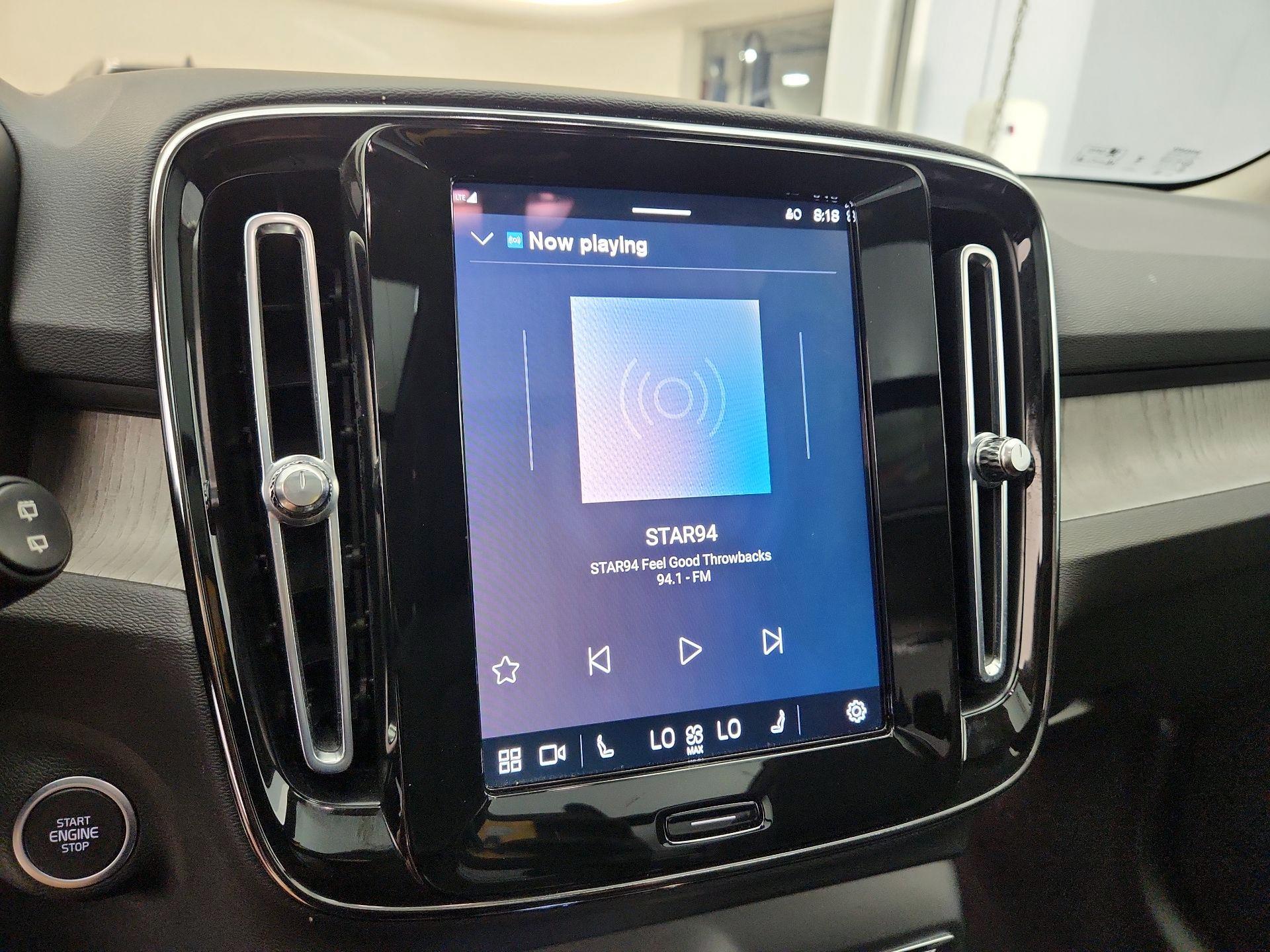 Thumbnail: 2023 Volvo XC40 - 15