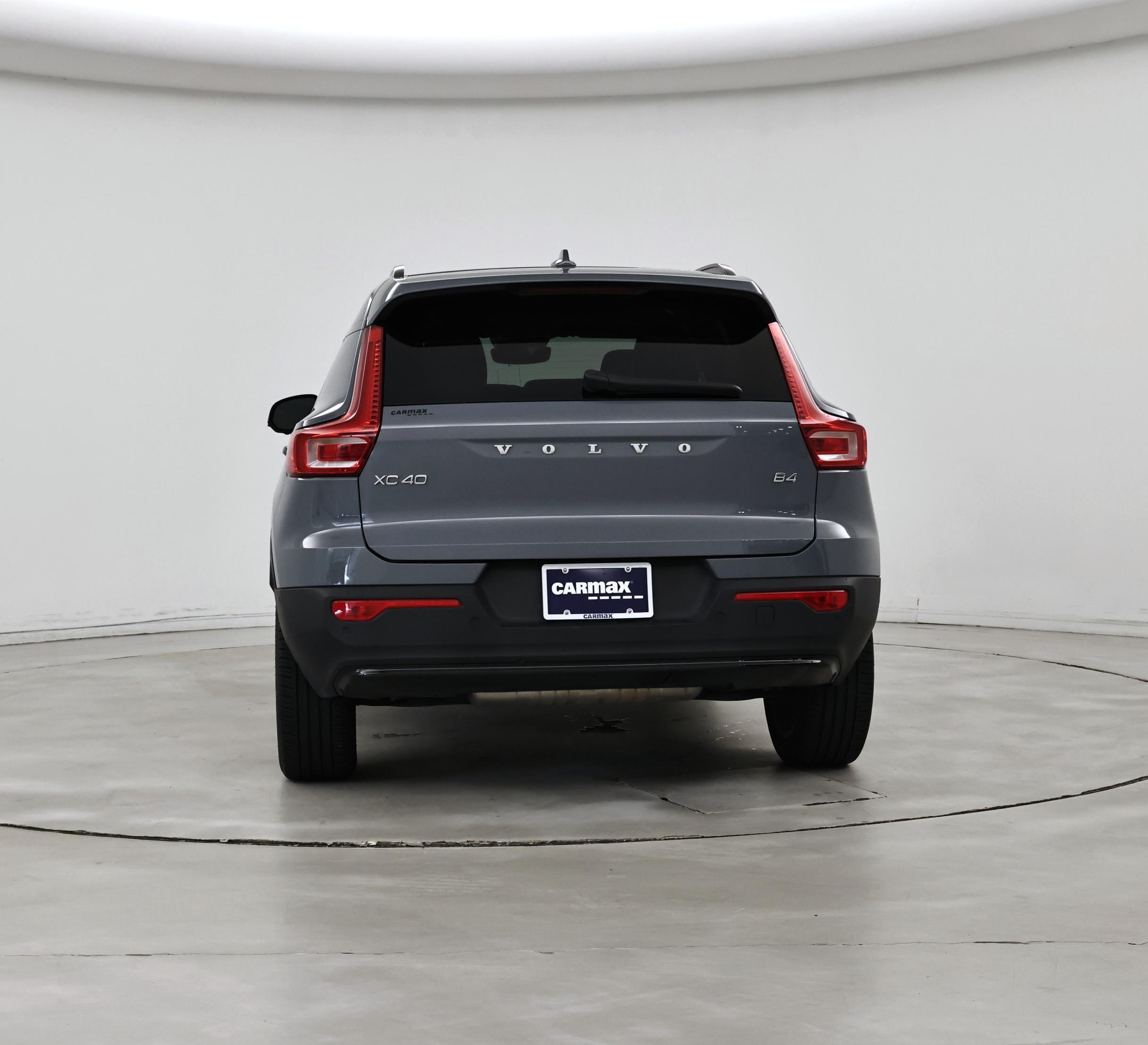 Thumbnail: 2023 Volvo XC40 - 6
