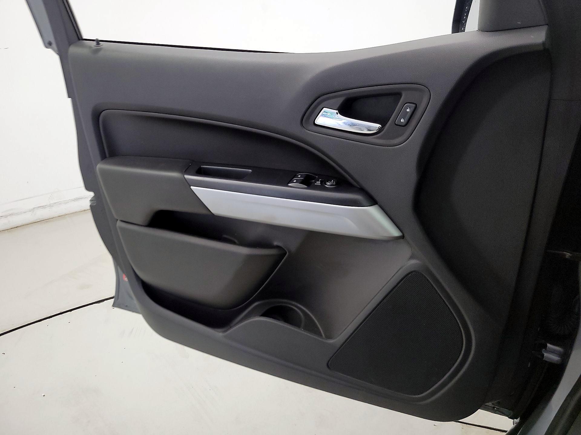 Thumbnail: 2022 Chevrolet Colorado - 12