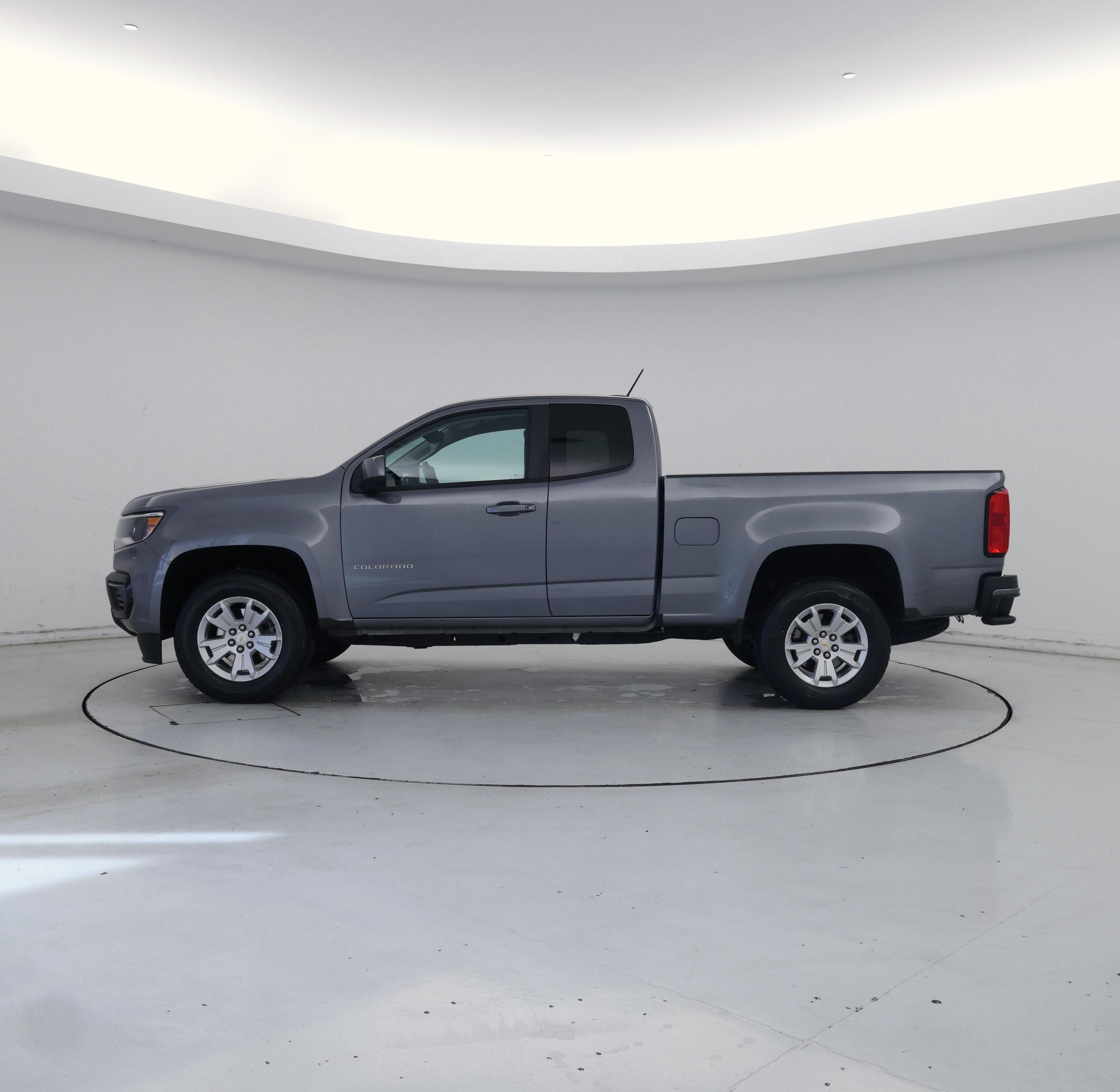 Thumbnail: 2022 Chevrolet Colorado - 3