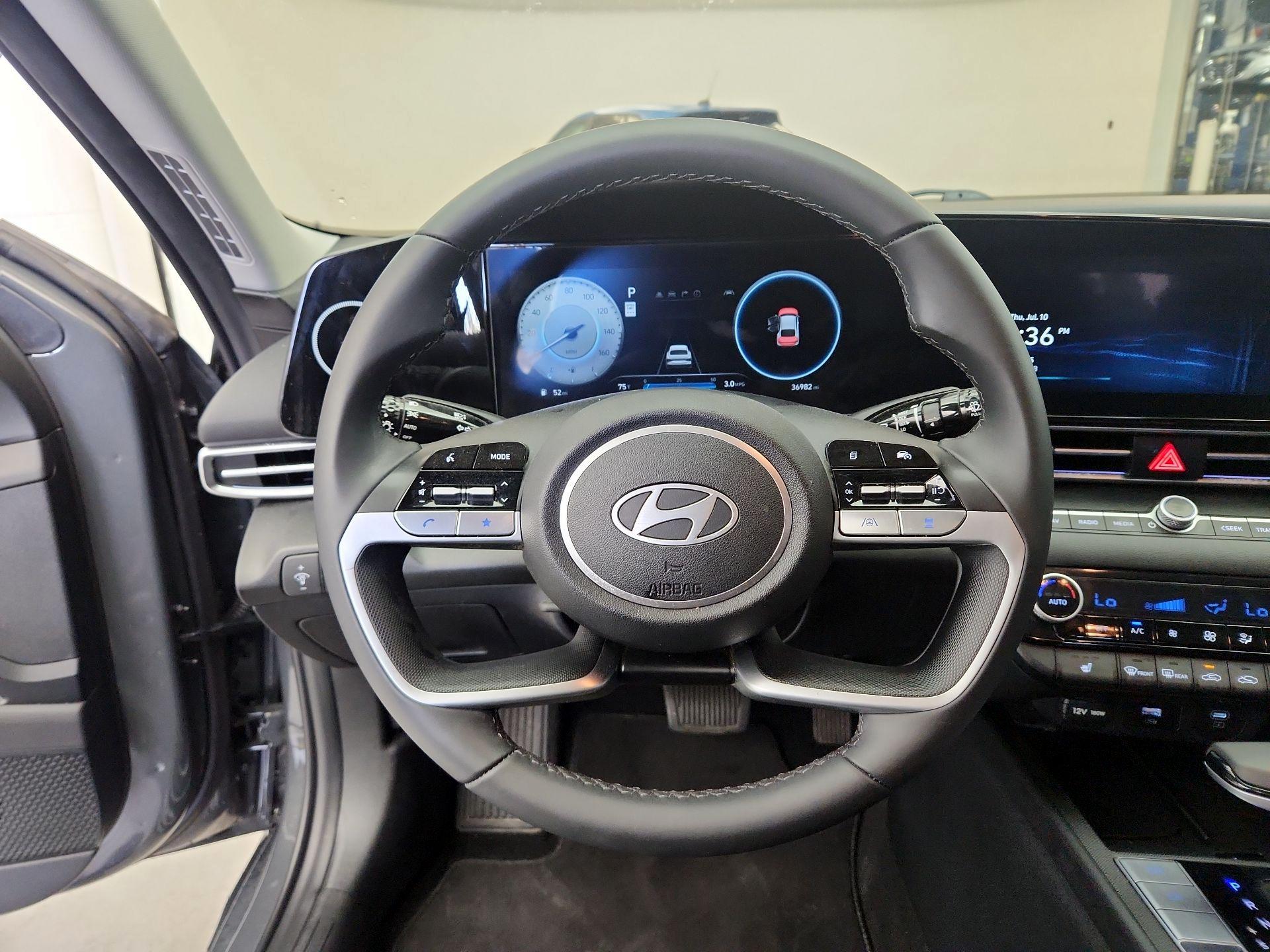 Thumbnail: 2024 Hyundai Elantra - 10