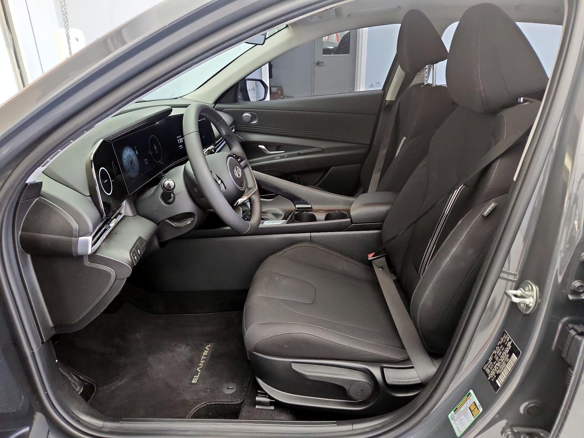 Thumbnail: 2024 Hyundai Elantra - 11