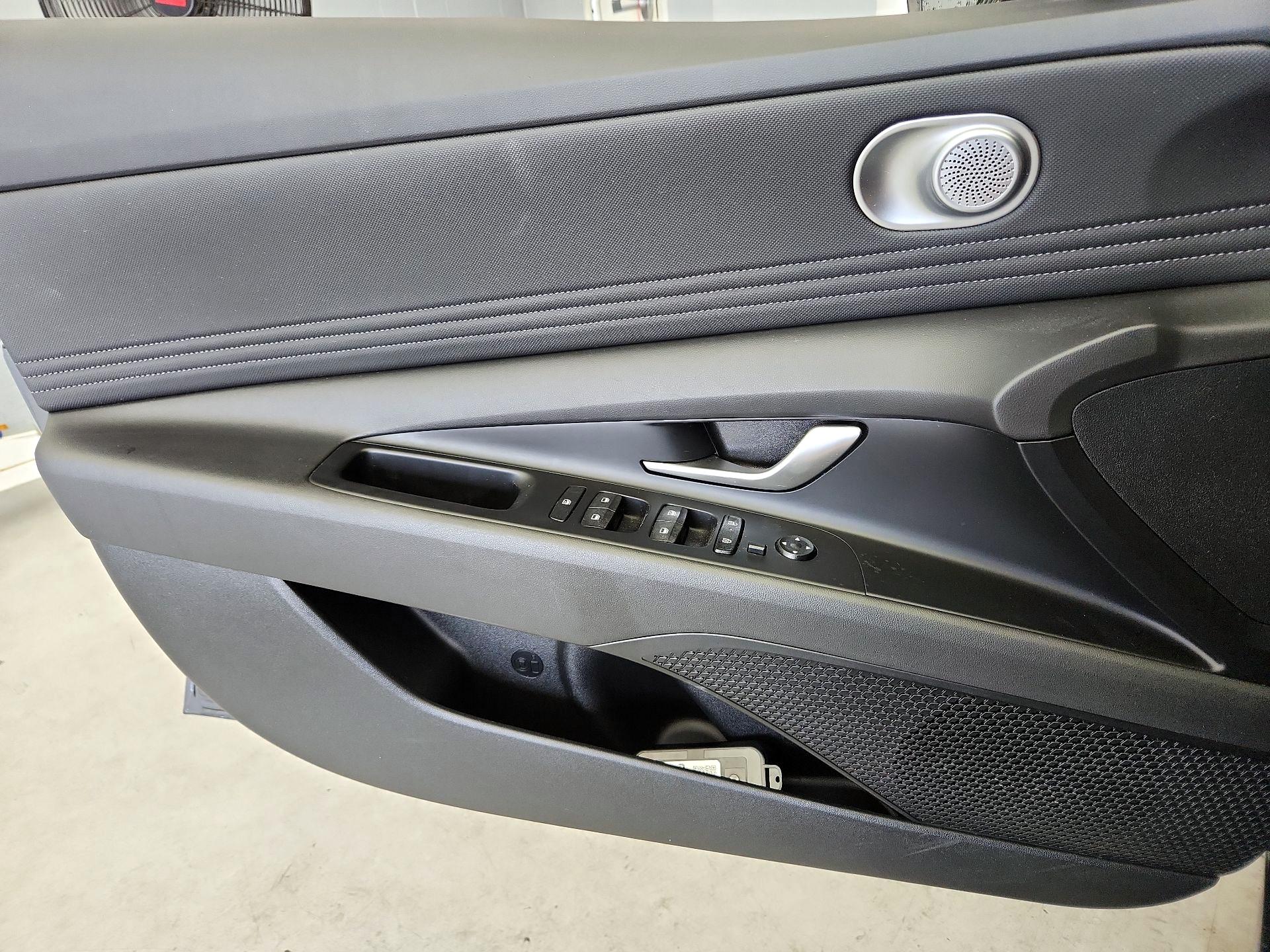 Thumbnail: 2024 Hyundai Elantra - 12