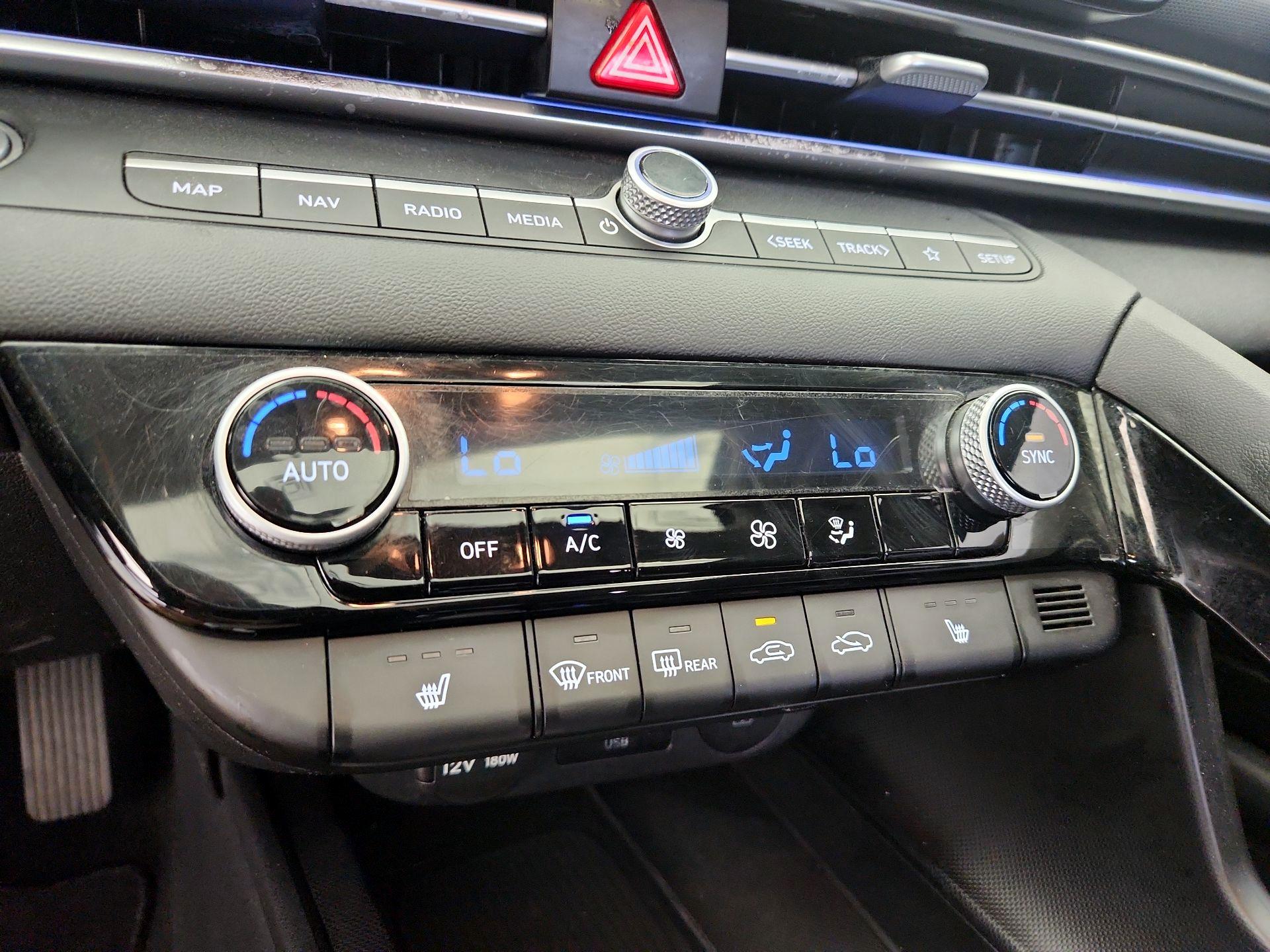 Thumbnail: 2024 Hyundai Elantra - 17