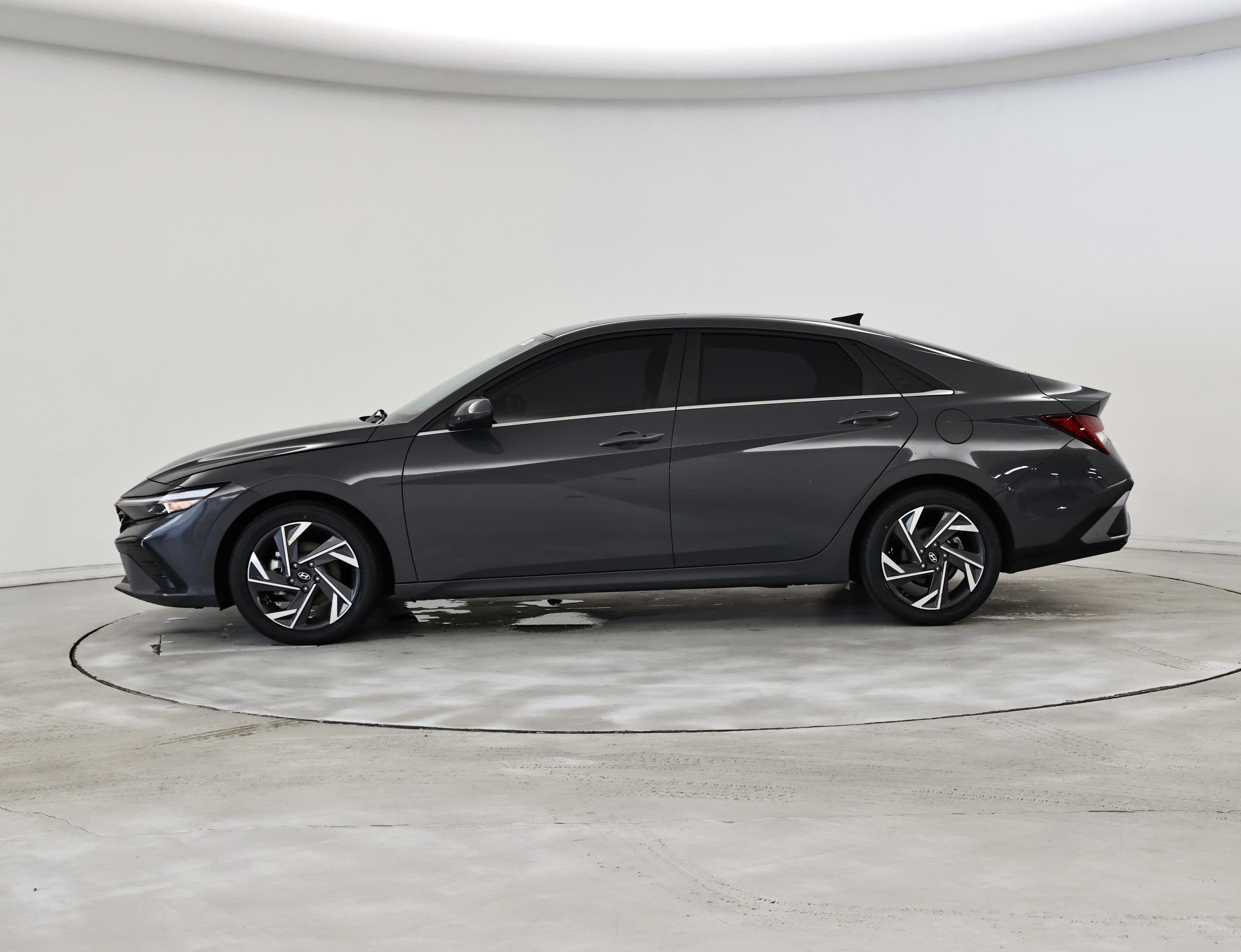 Thumbnail: 2024 Hyundai Elantra - 3