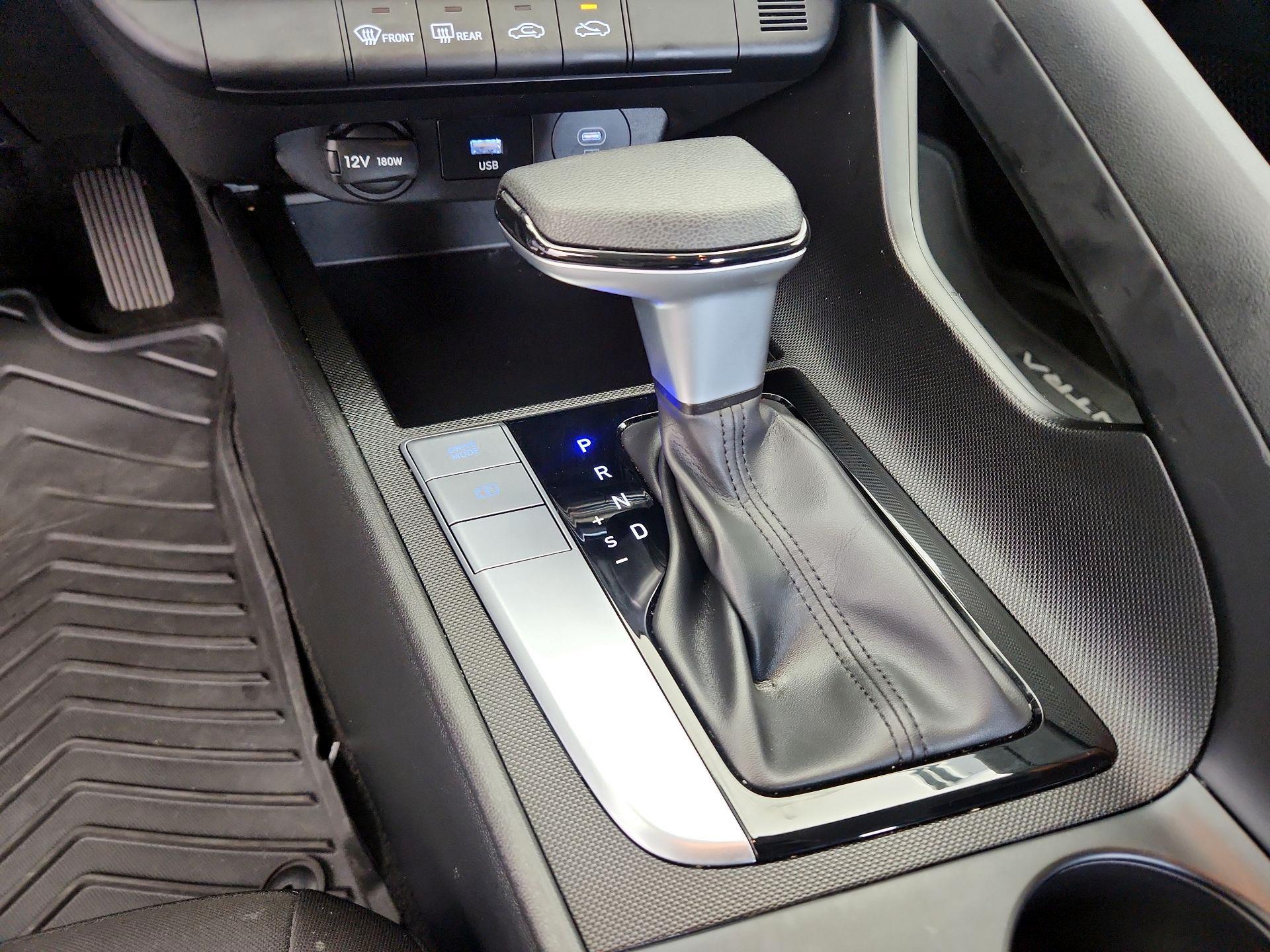 Thumbnail: 2024 Hyundai Elantra - 18