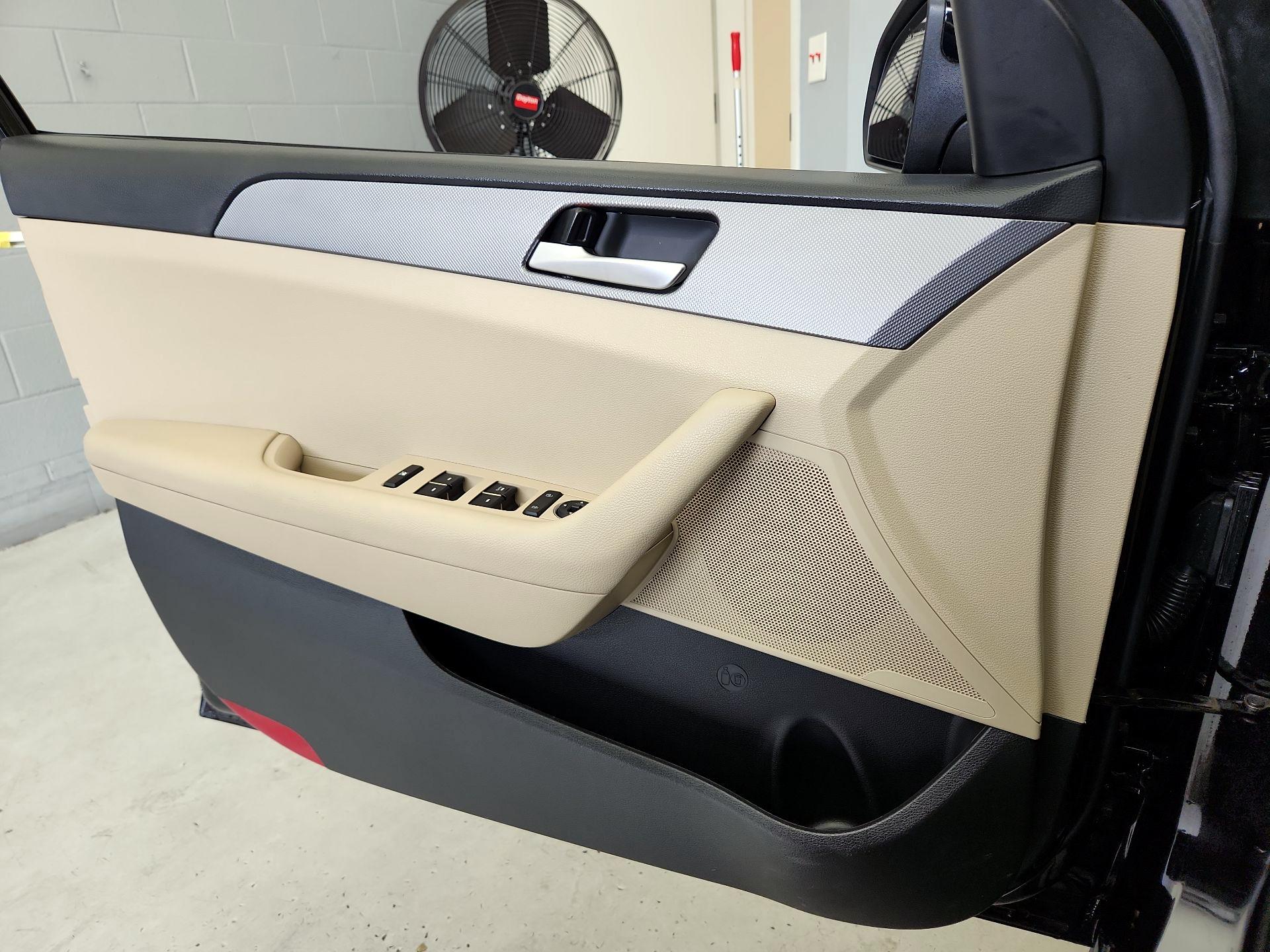 Thumbnail: 2019 Hyundai Sonata - 12