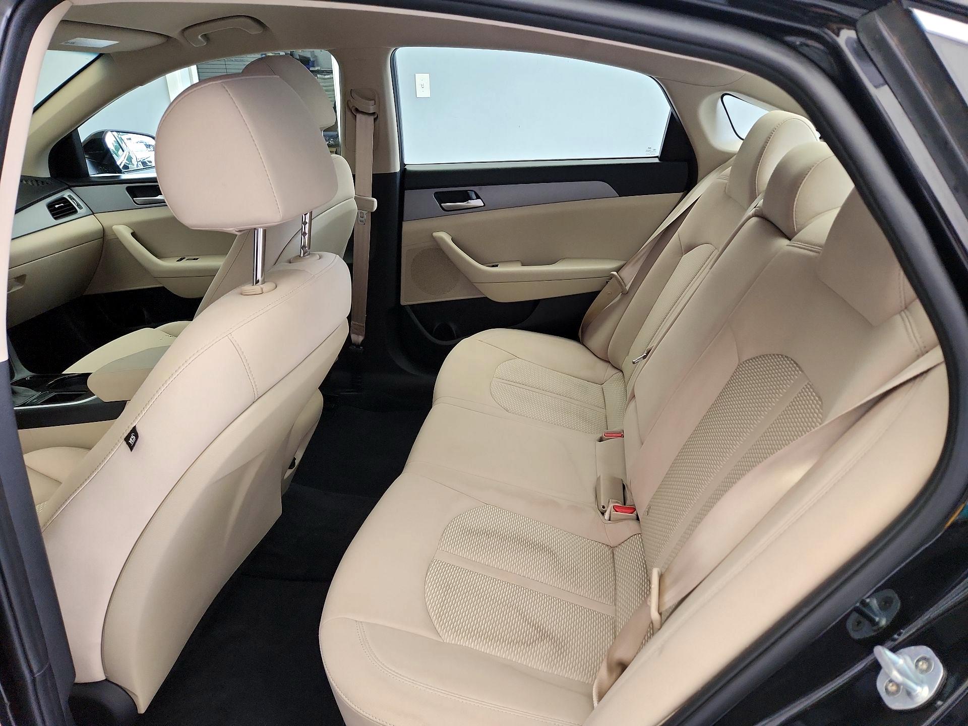 Thumbnail: 2019 Hyundai Sonata - 19