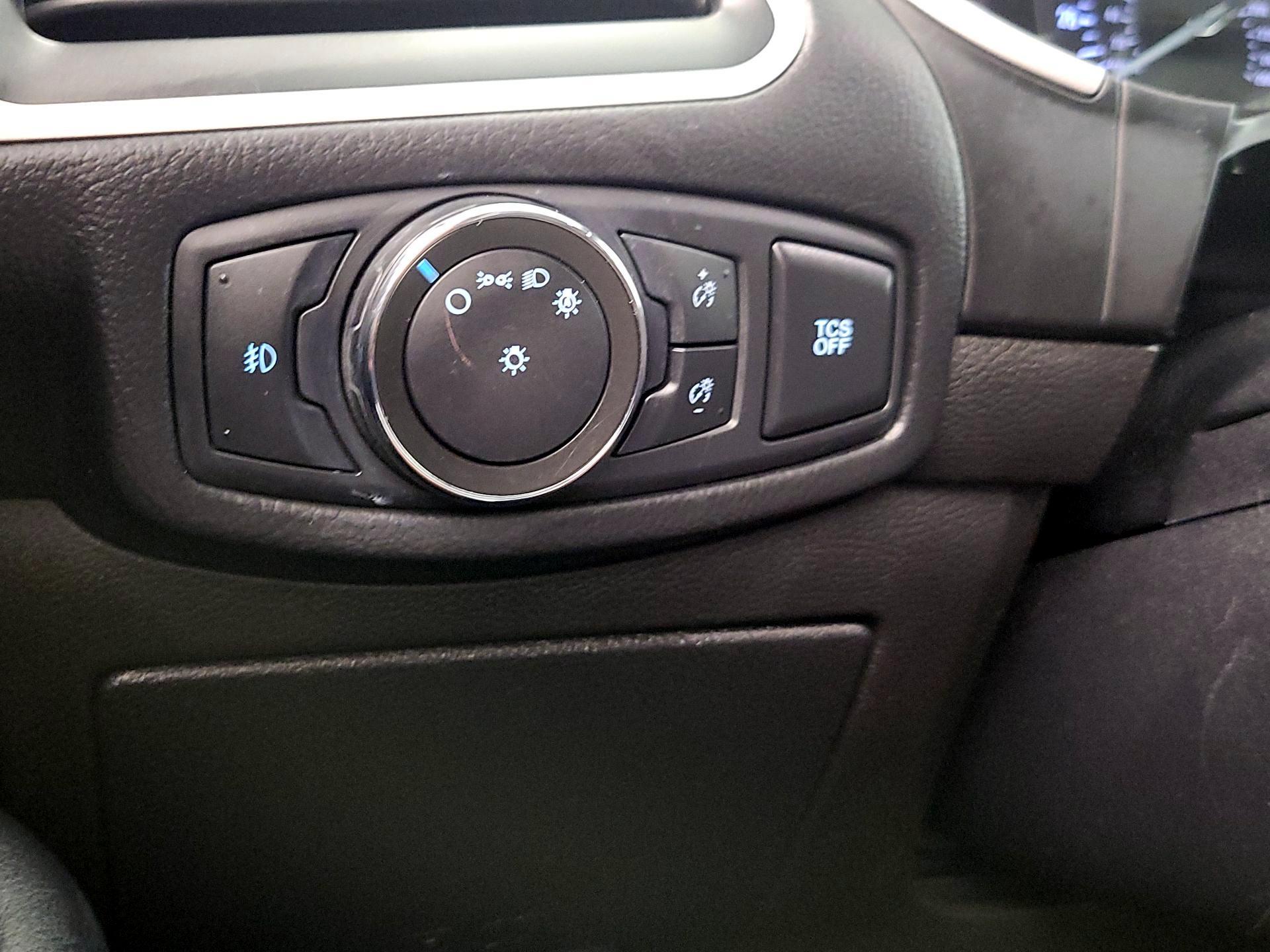 Thumbnail: 2021 Ford Edge - 13