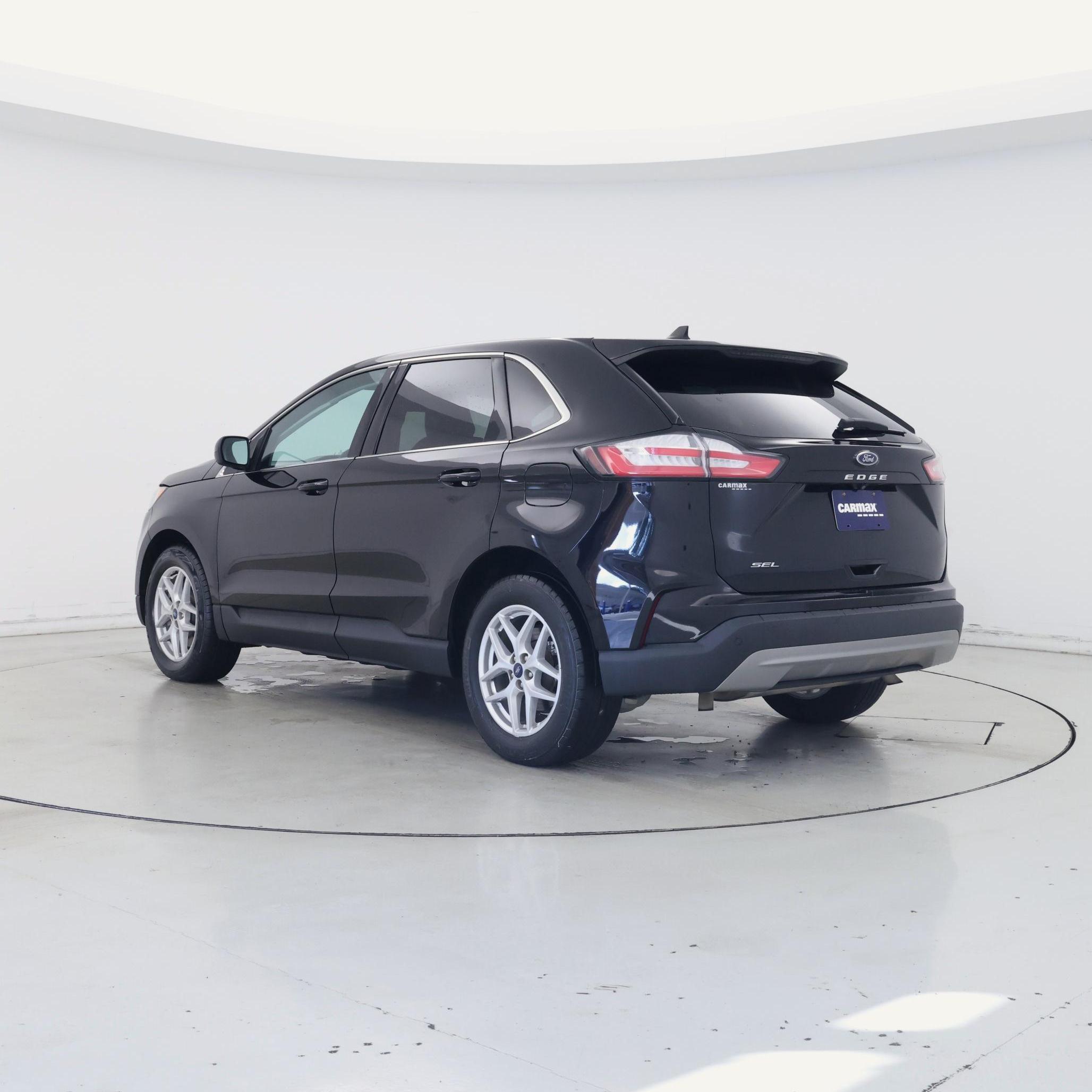 Thumbnail: 2021 Ford Edge - 2