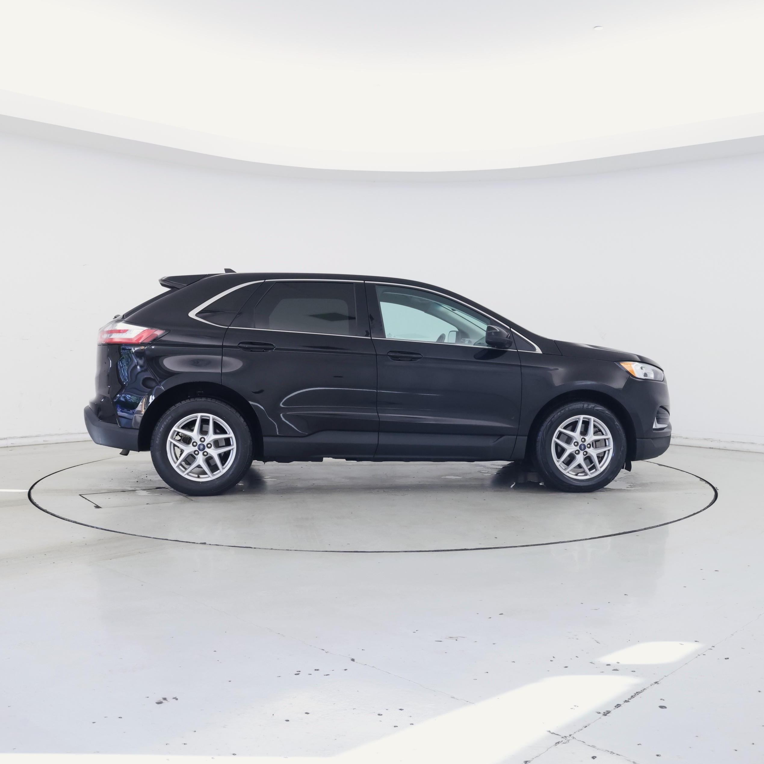 Thumbnail: 2021 Ford Edge - 7