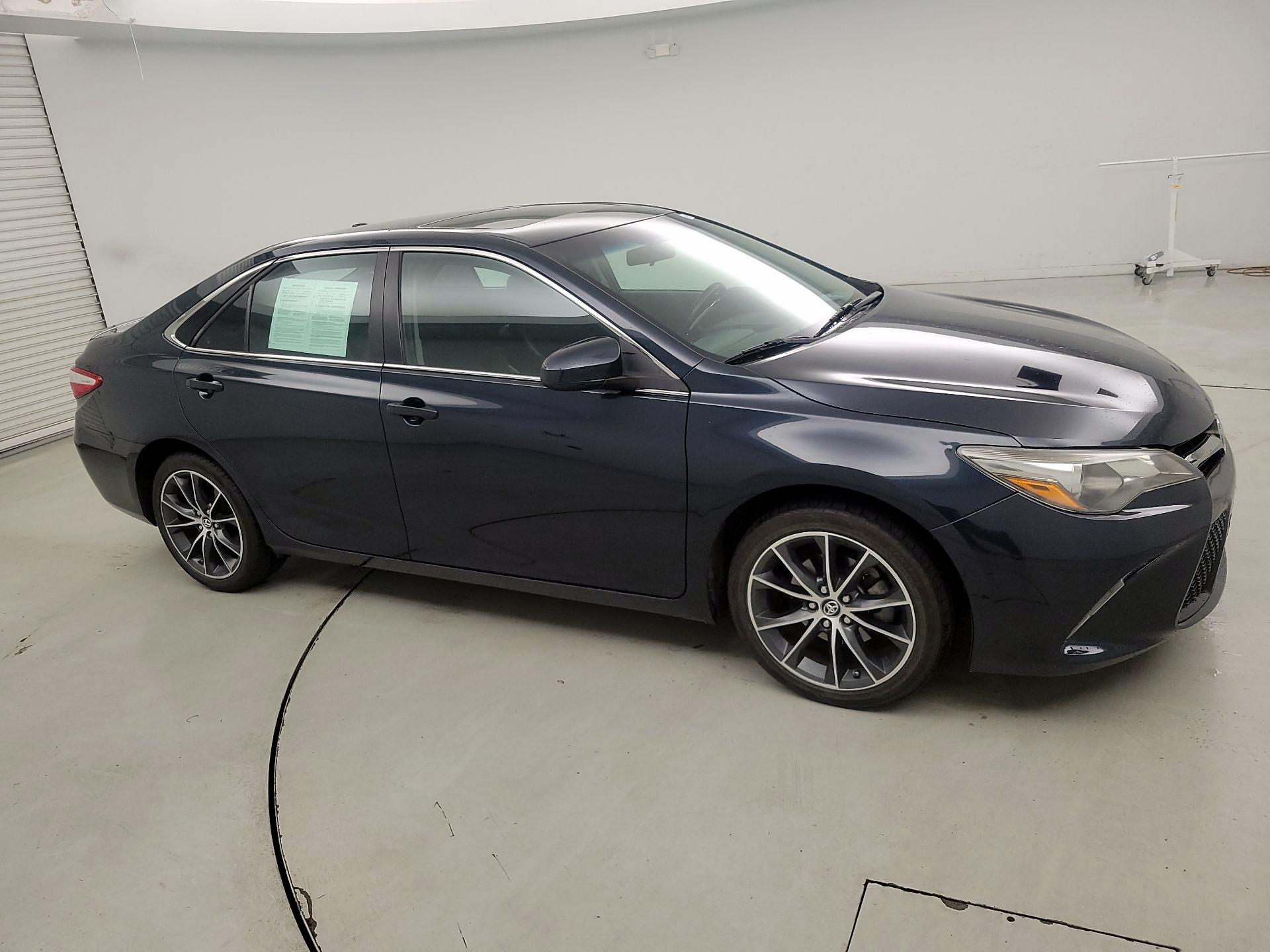Thumbnail: 2017 Toyota Camry - 4