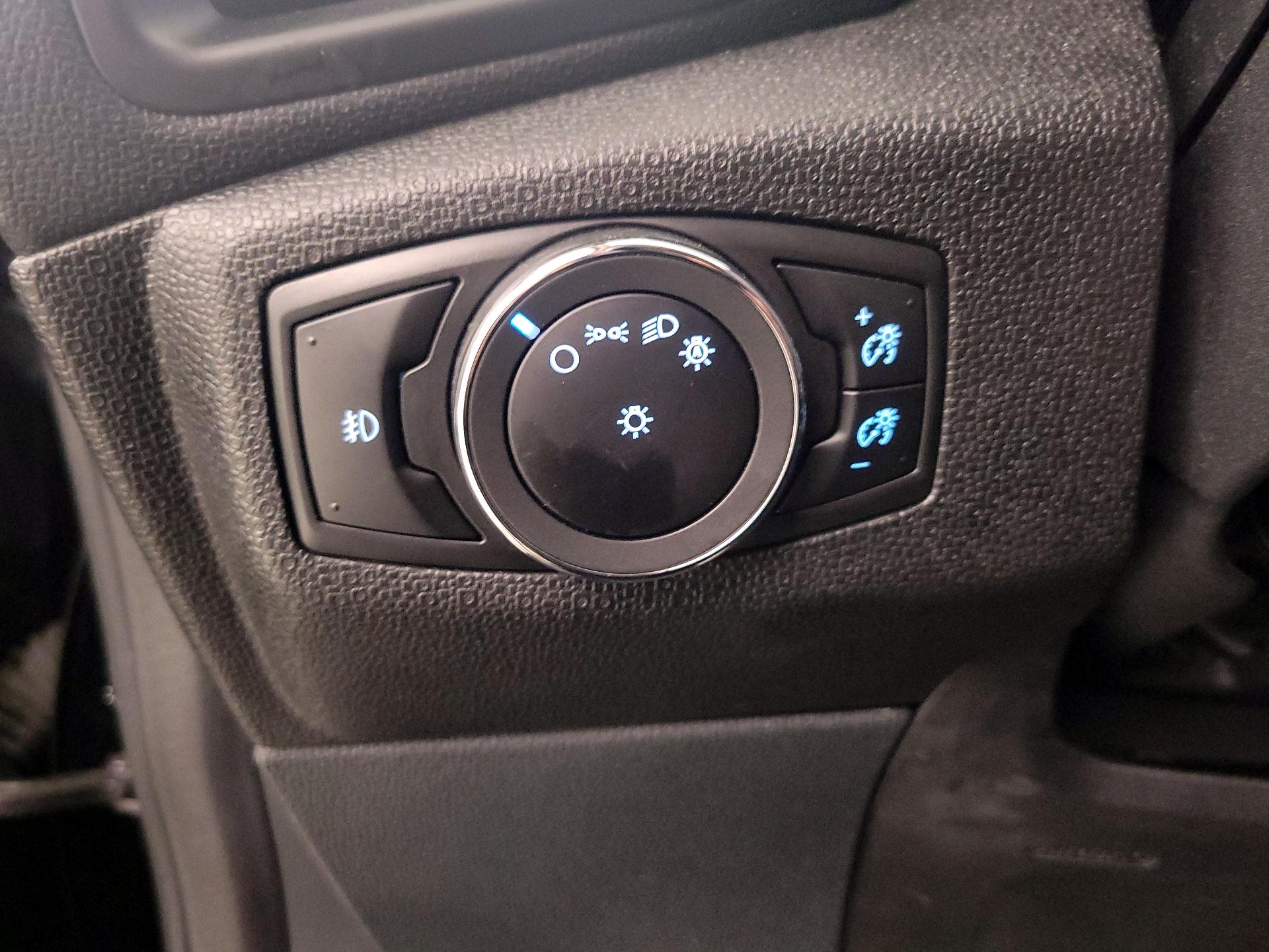 Thumbnail: 2019 Ford EcoSport - 11