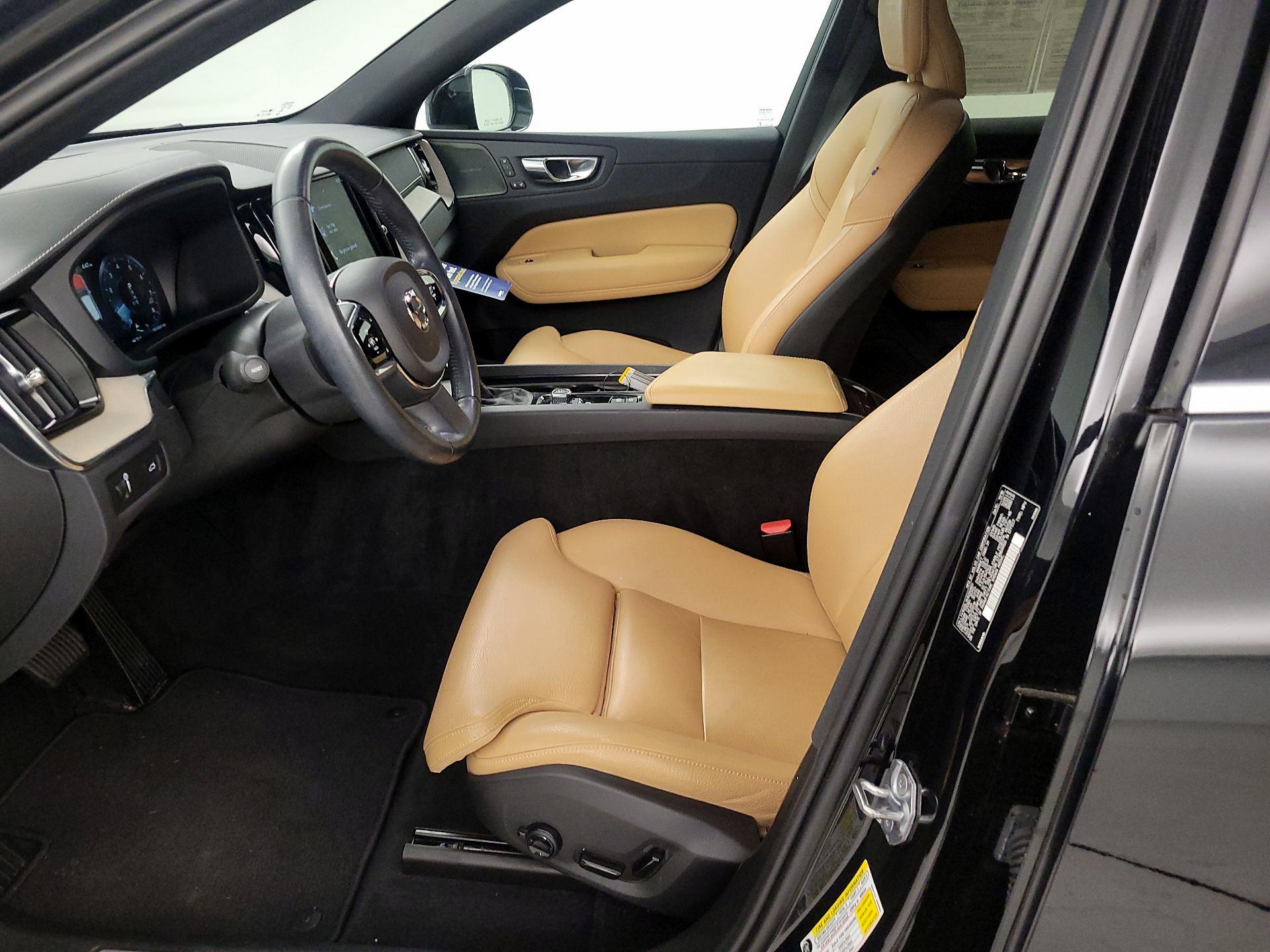Thumbnail: 2019 Volvo XC60 - 9